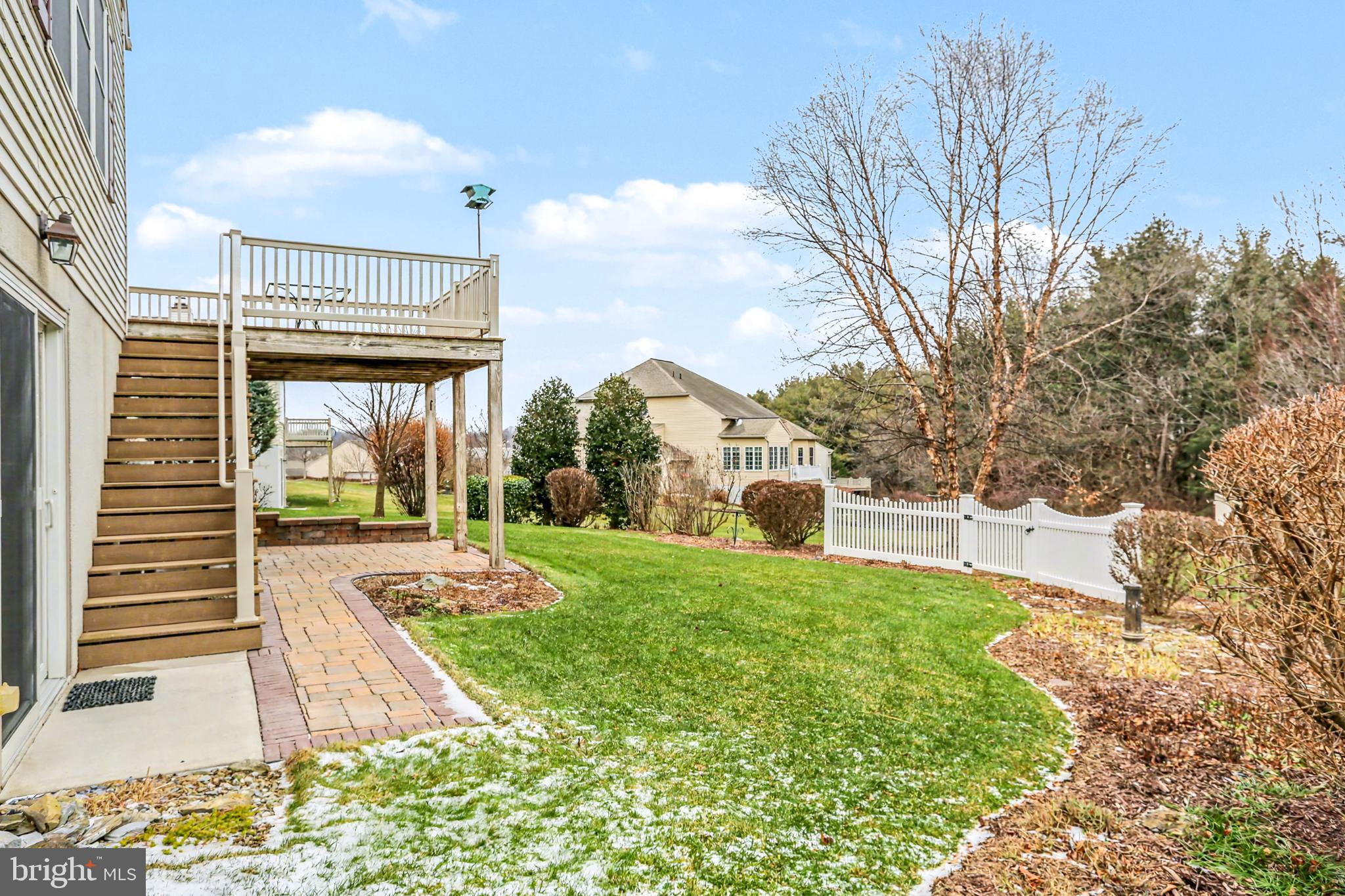 BRIAR LAKE - Residential