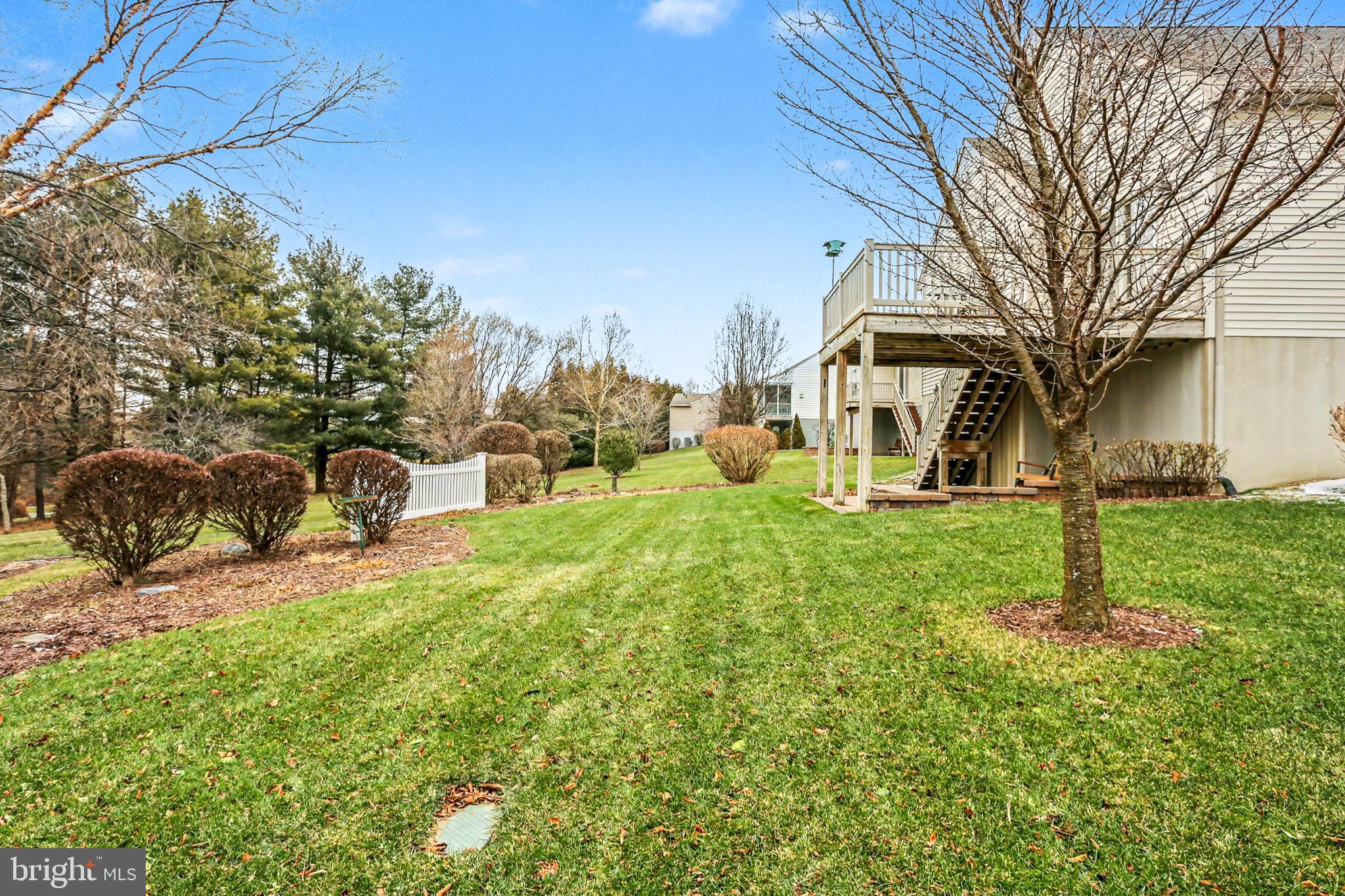 BRIAR LAKE - Residential