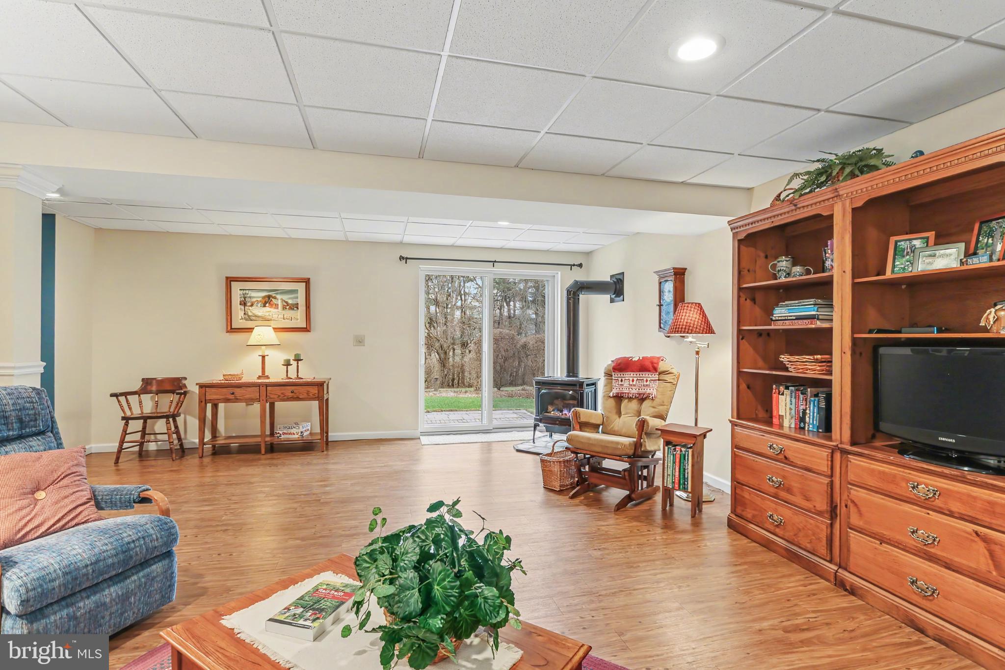 BRIAR LAKE - Residential