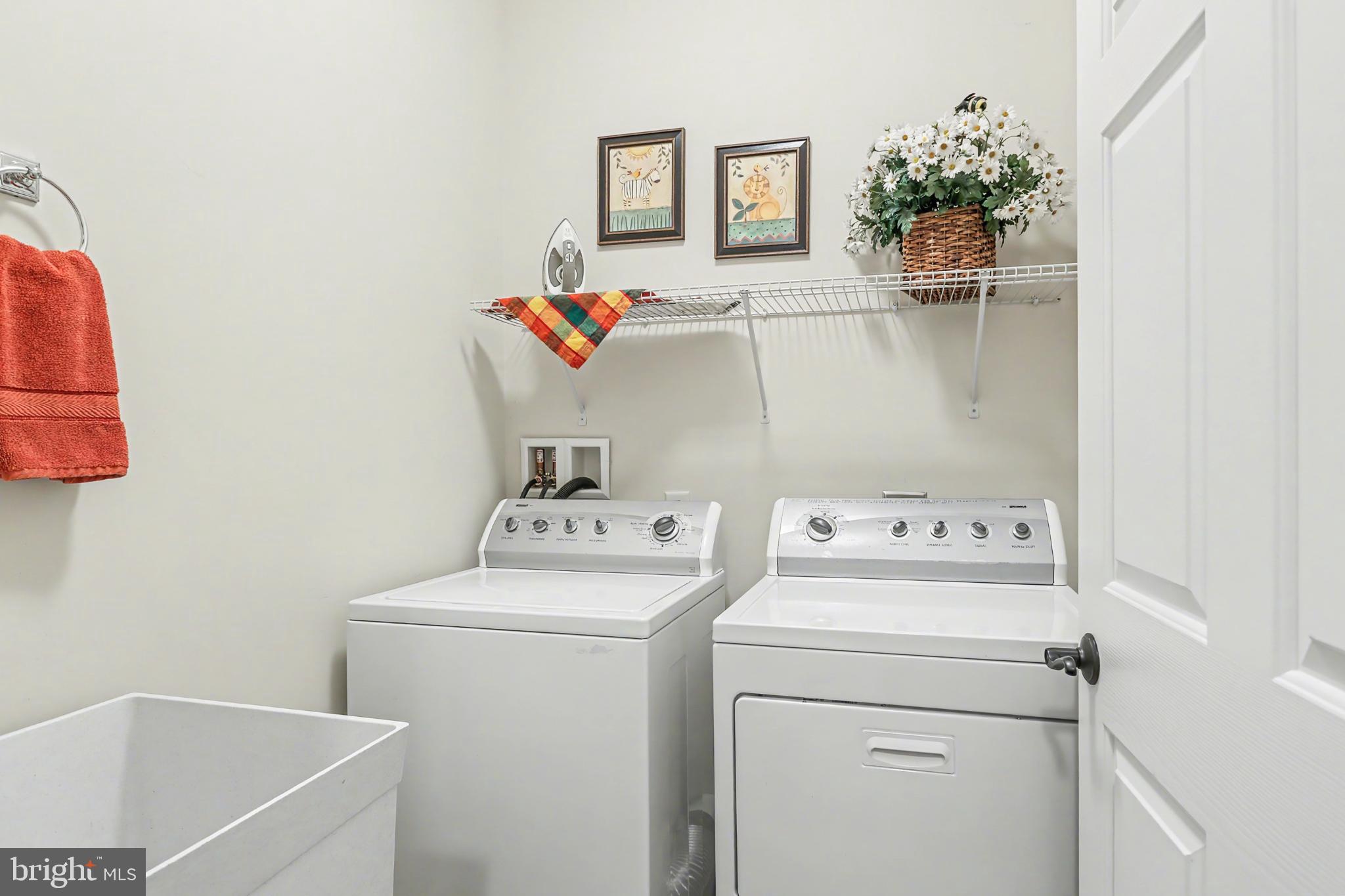 BRIAR LAKE - Residential