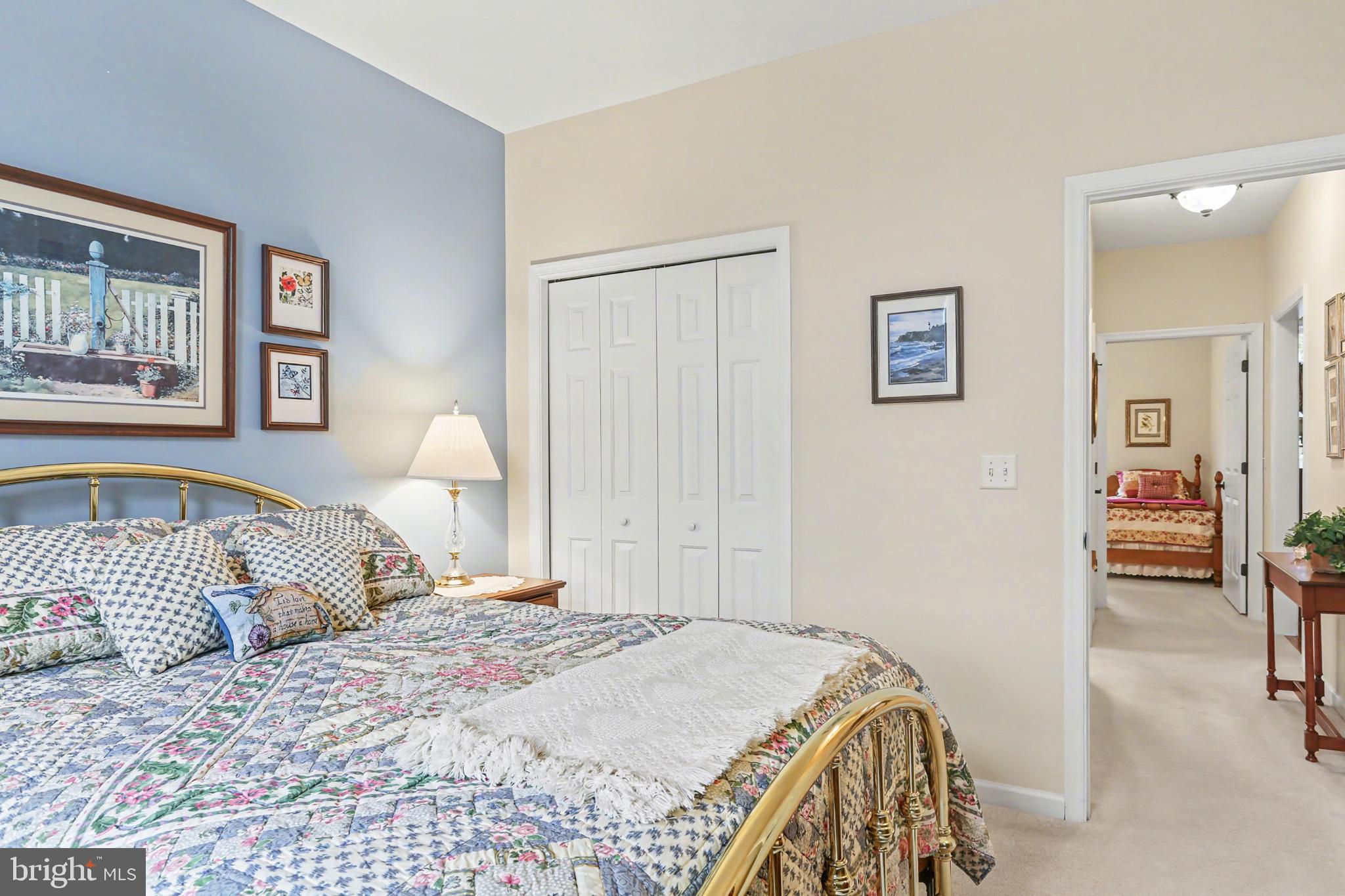 BRIAR LAKE - Residential