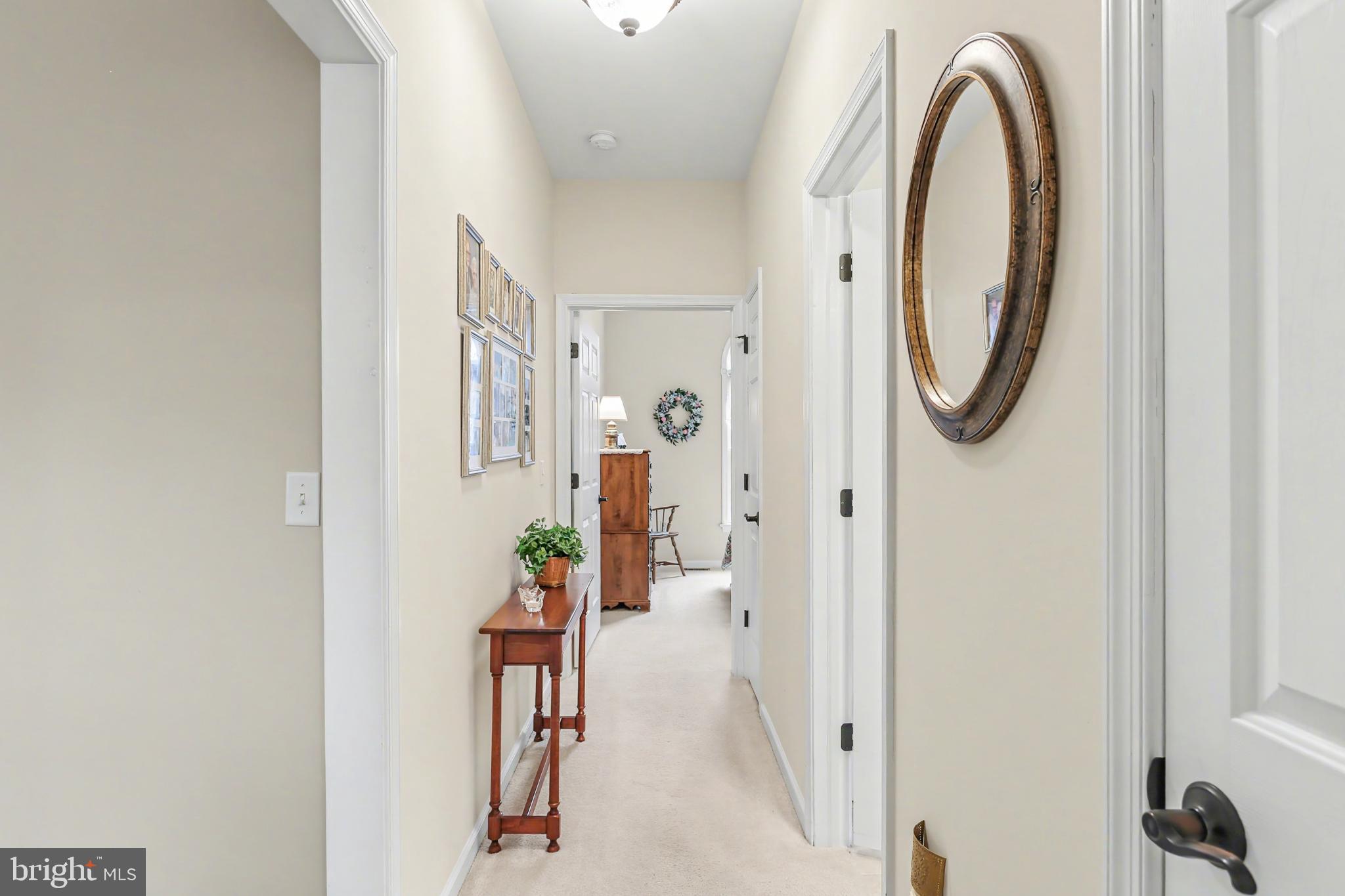 BRIAR LAKE - Residential