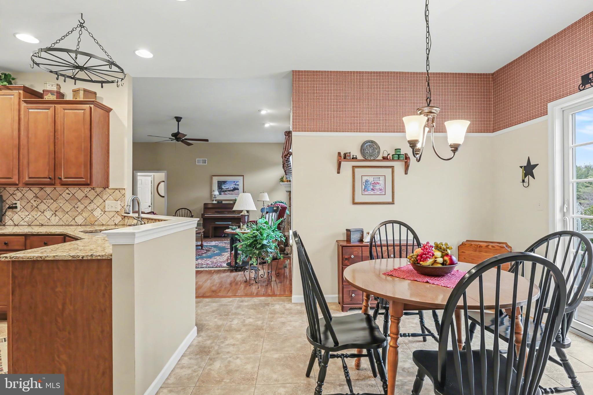 BRIAR LAKE - Residential