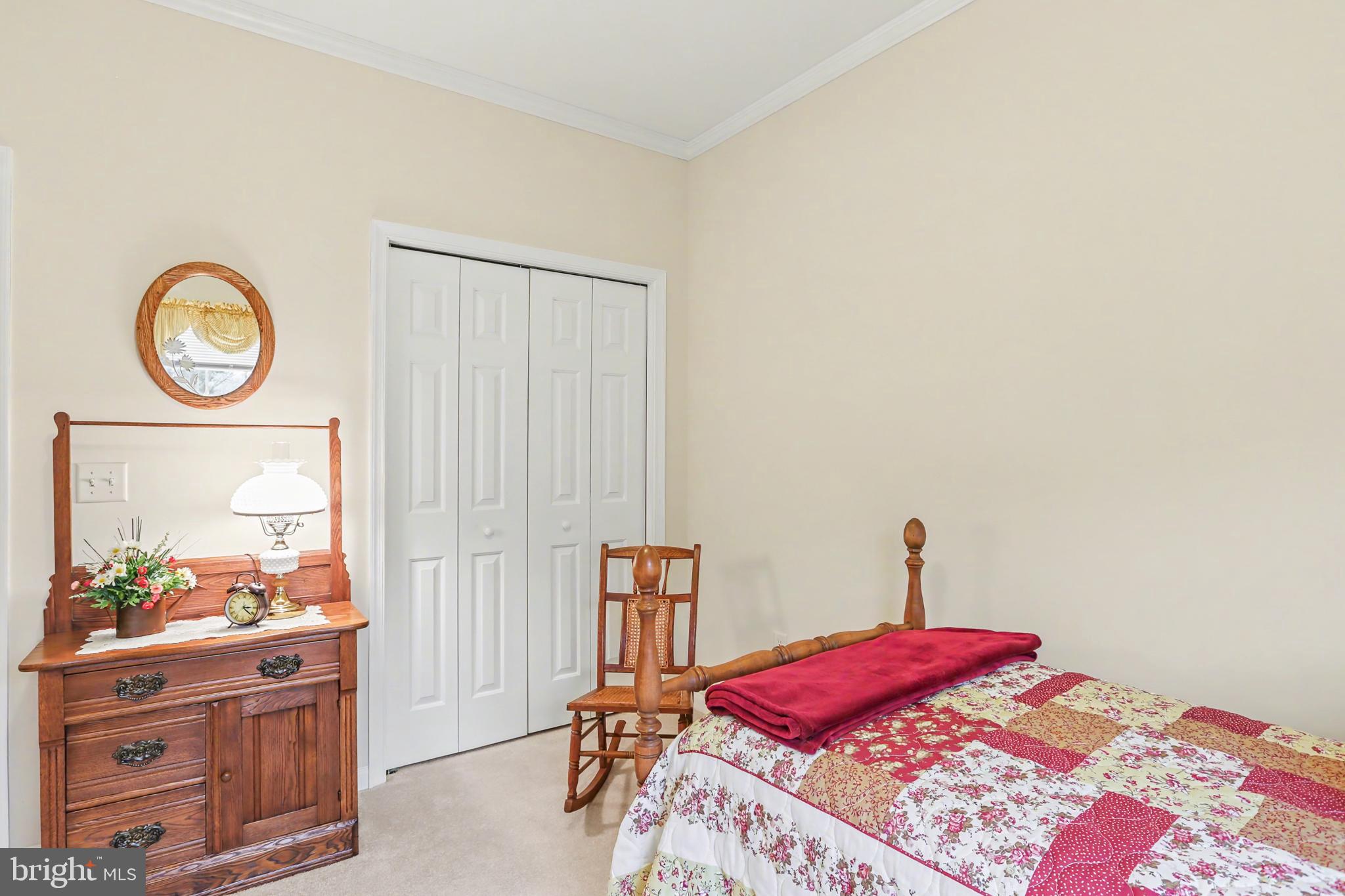 BRIAR LAKE - Residential