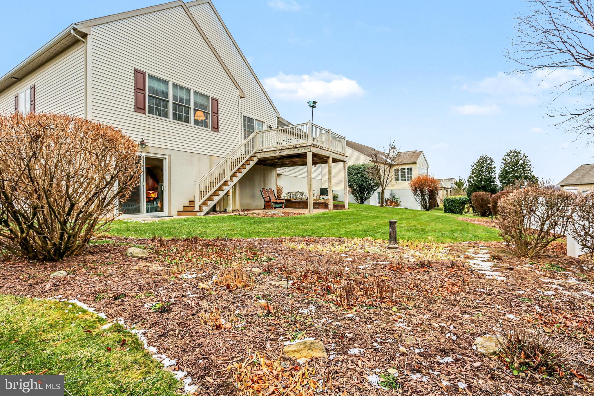 BRIAR LAKE - Residential