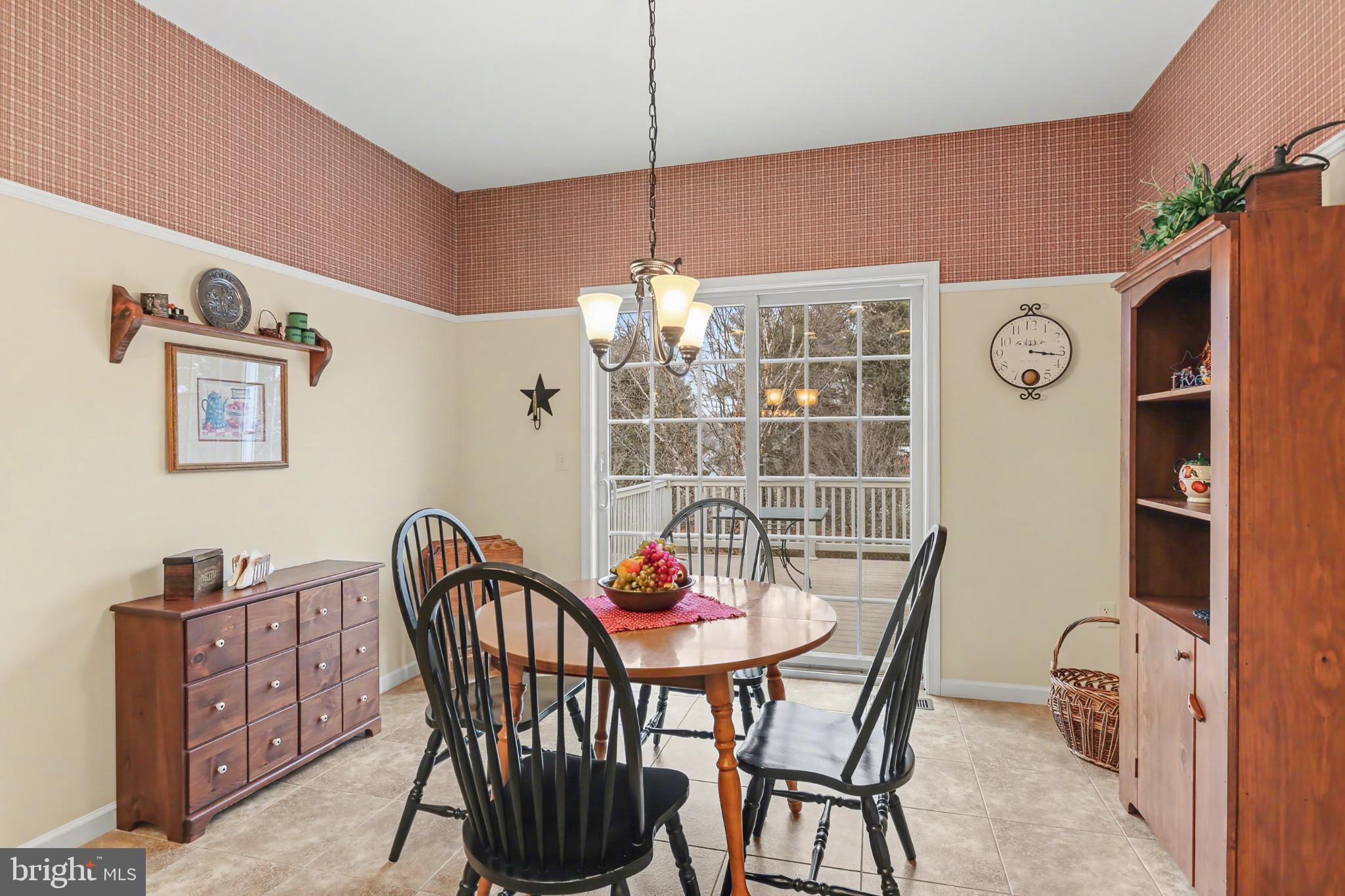 BRIAR LAKE - Residential