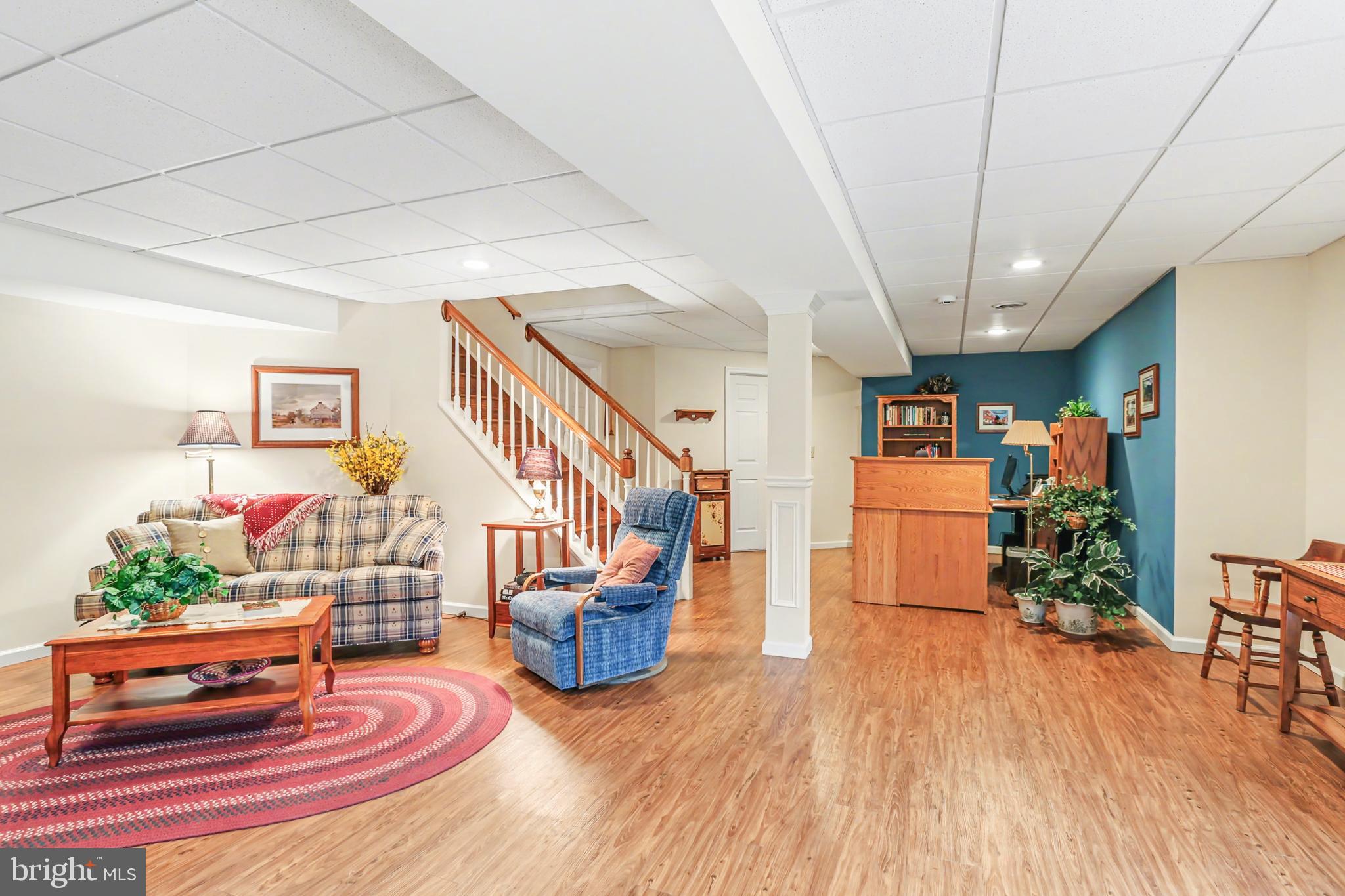 BRIAR LAKE - Residential