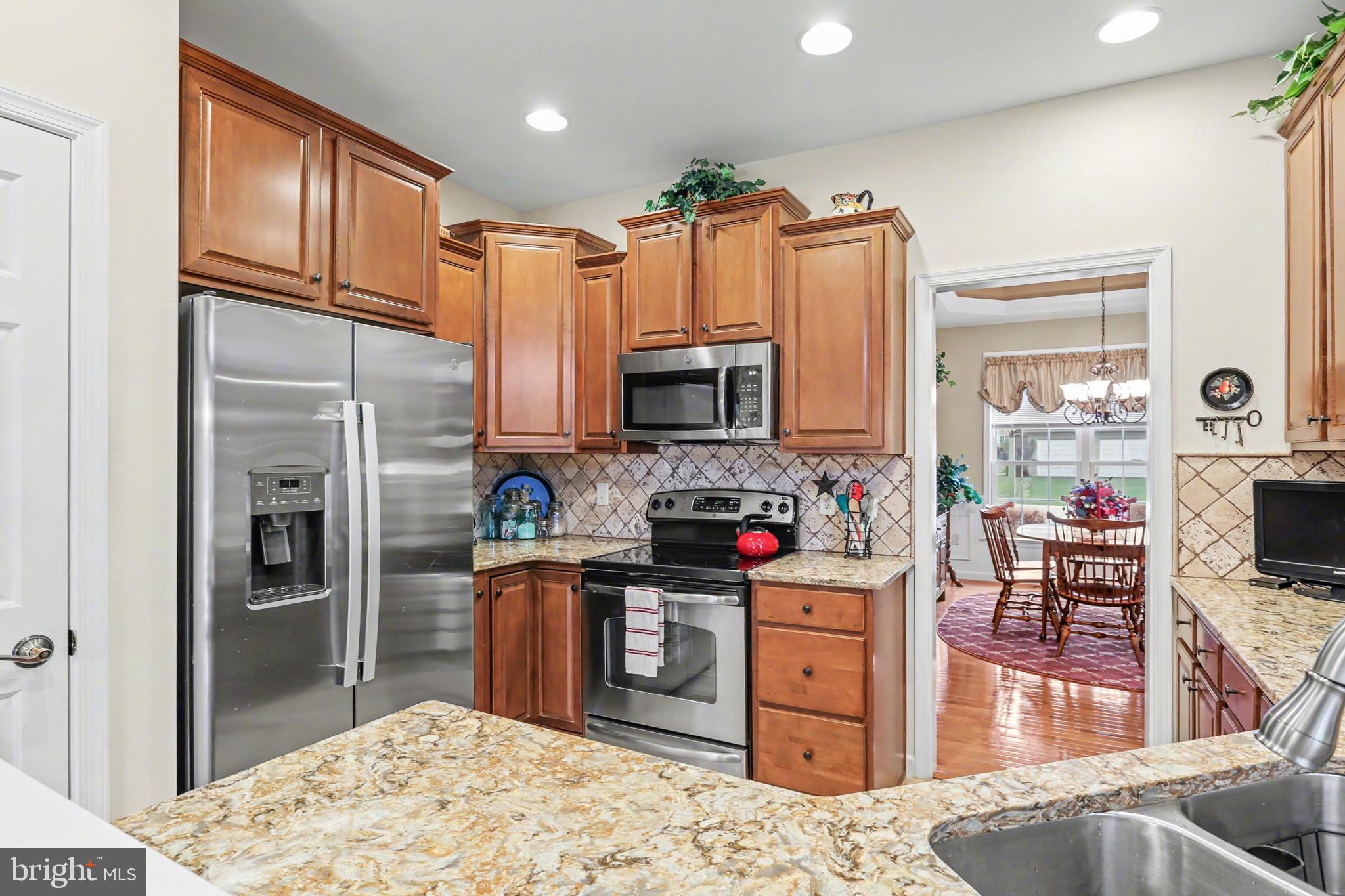 BRIAR LAKE - Residential