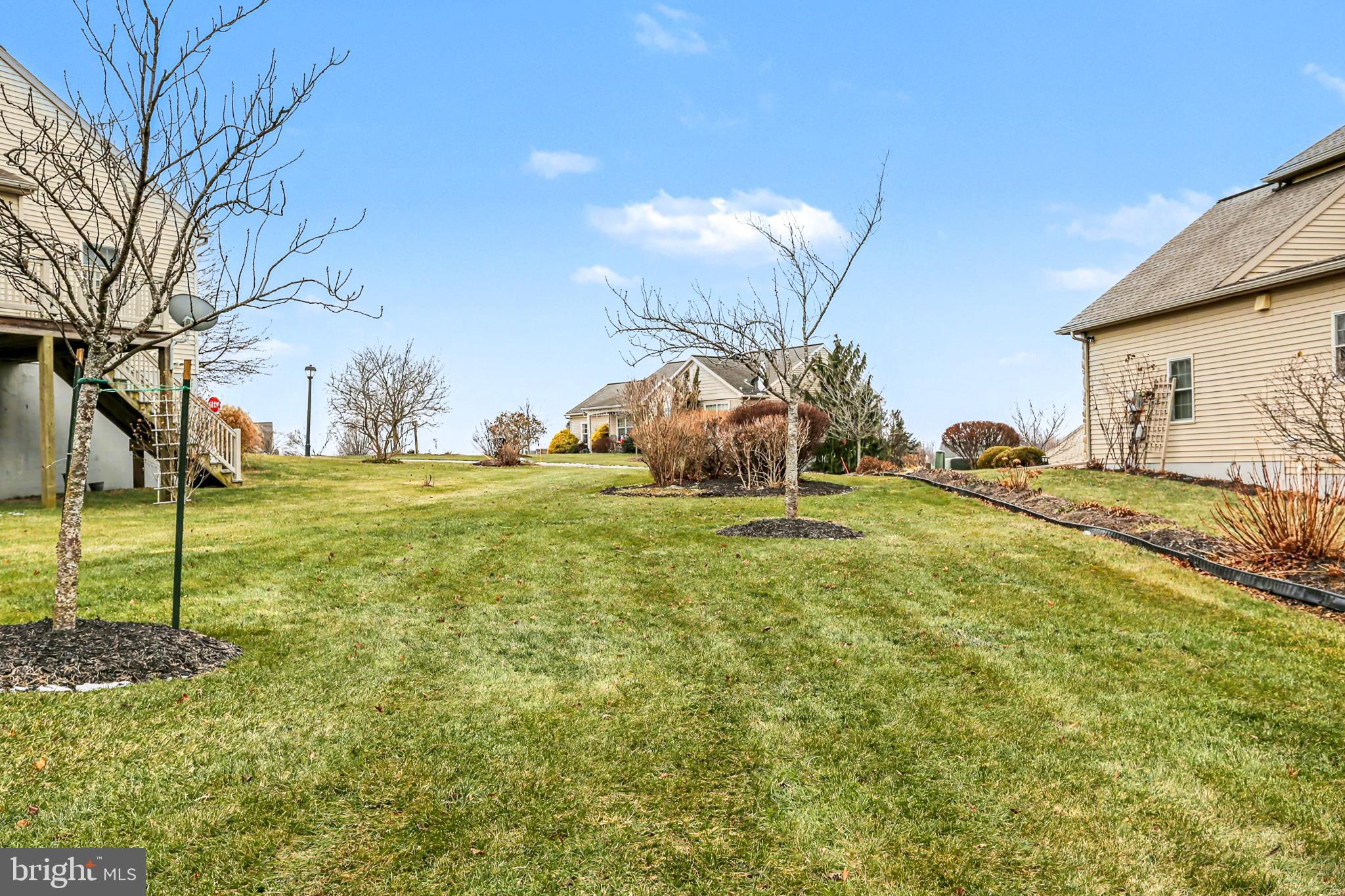 BRIAR LAKE - Residential