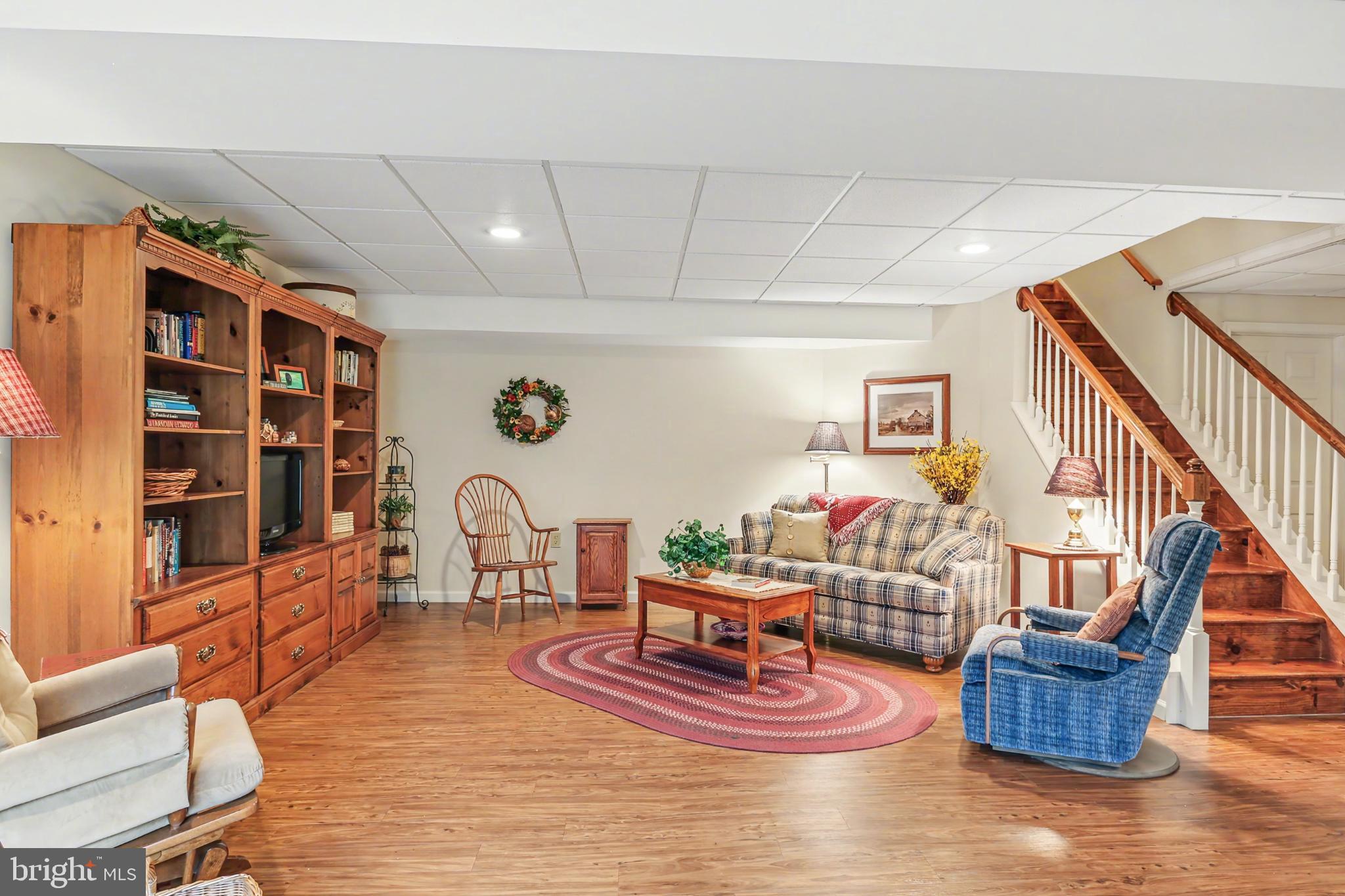 BRIAR LAKE - Residential