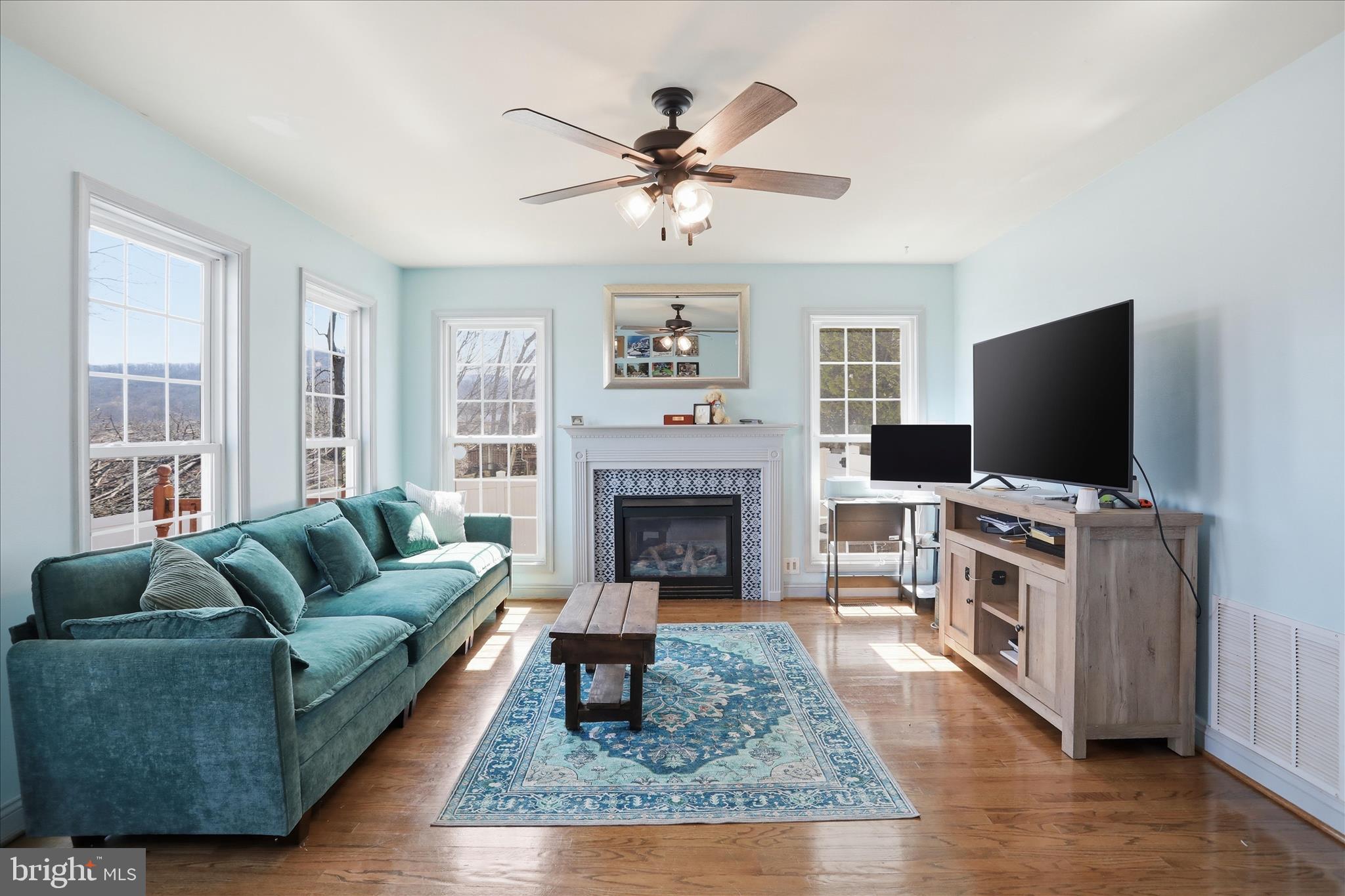 HAPPY CREEK KNOLLS SECTION 1 - Residential