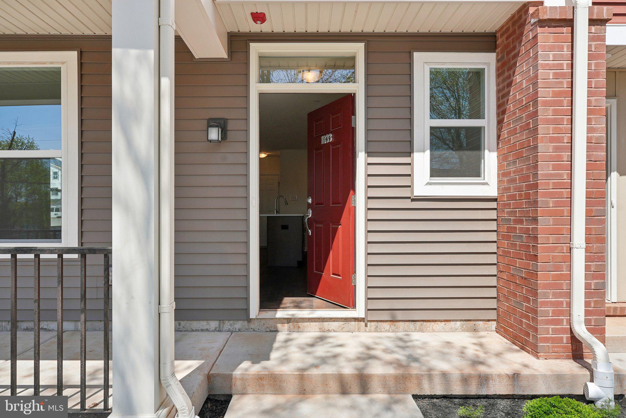 1847 ARCH STREET 1W