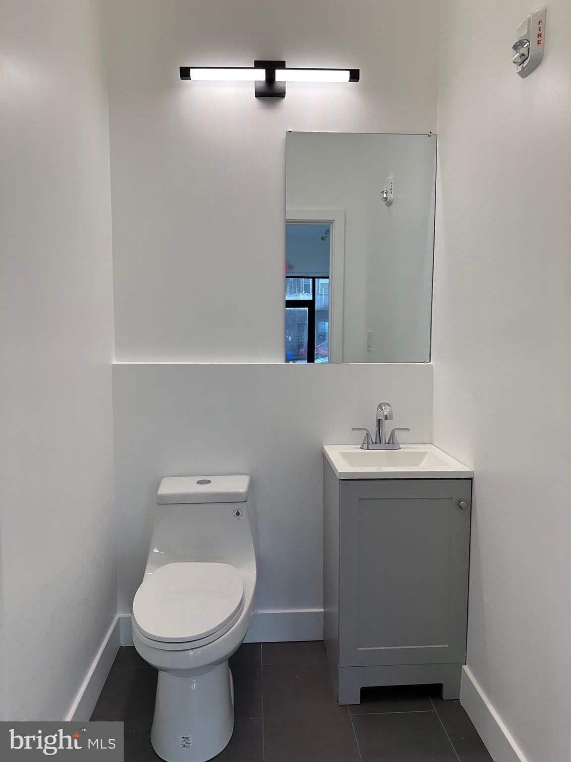 COBBS CREEK - Commercial Lease