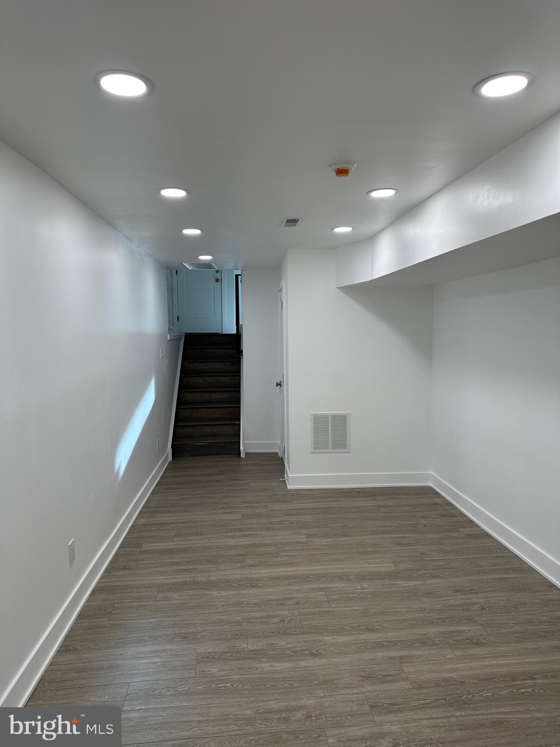 COBBS CREEK - Commercial Lease