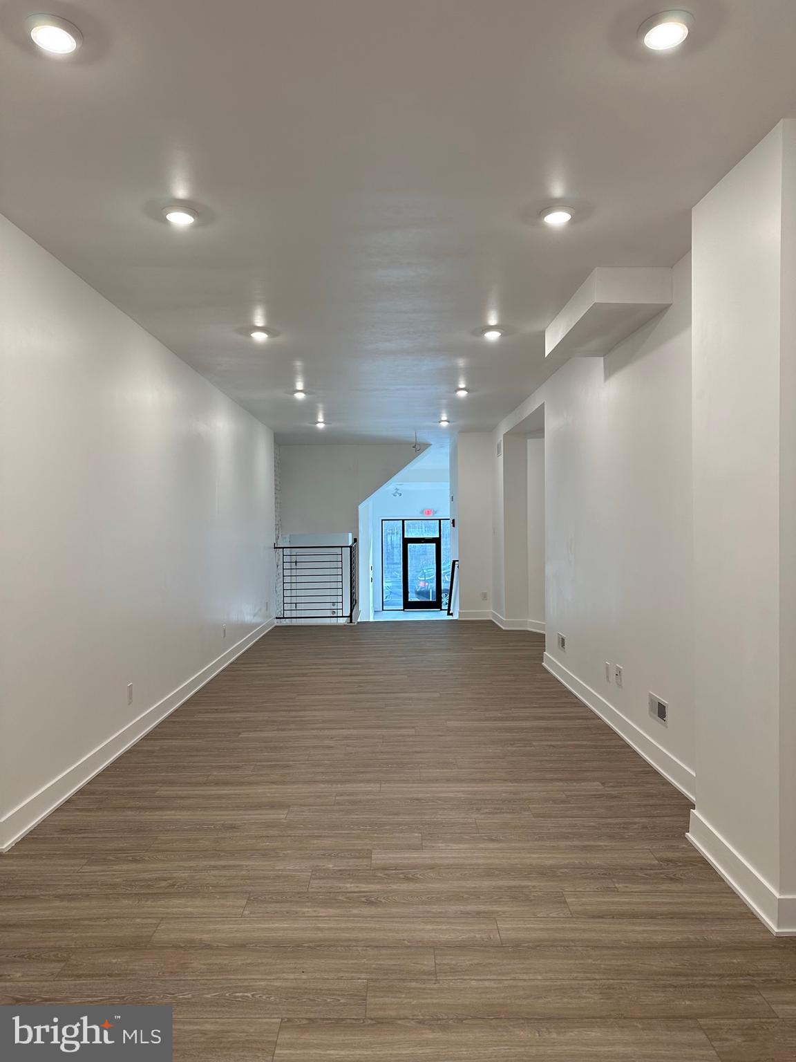 COBBS CREEK - Commercial Lease