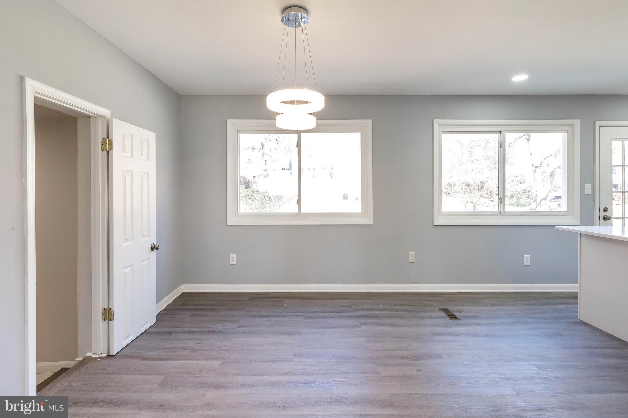 ROCK CREEK MANOR - Residential