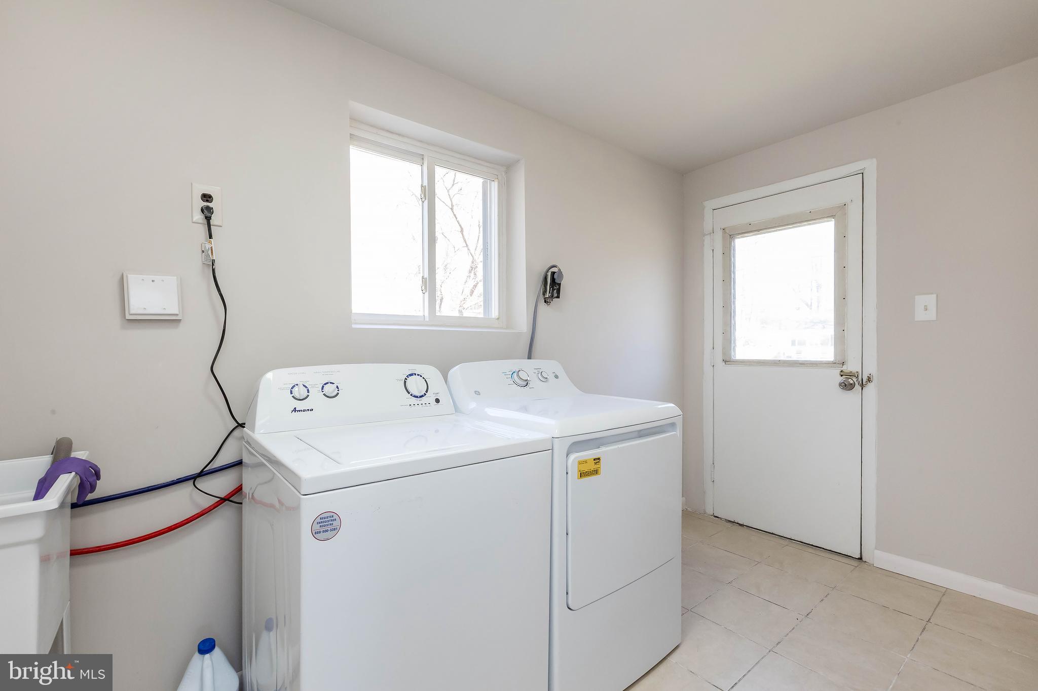 ROCK CREEK MANOR - Residential