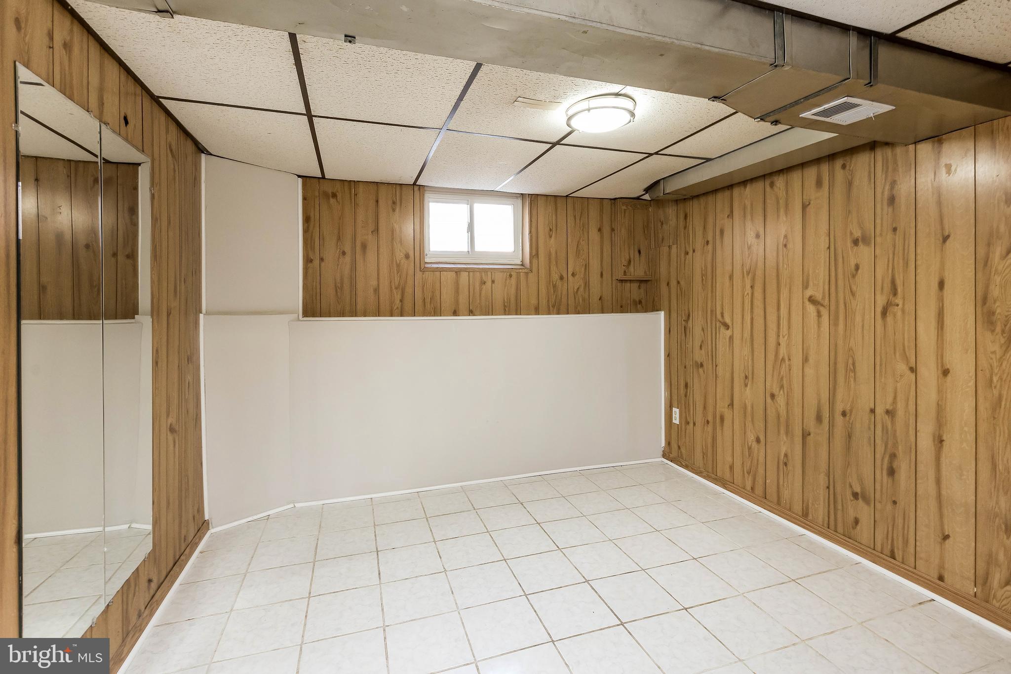 ROCK CREEK MANOR - Residential