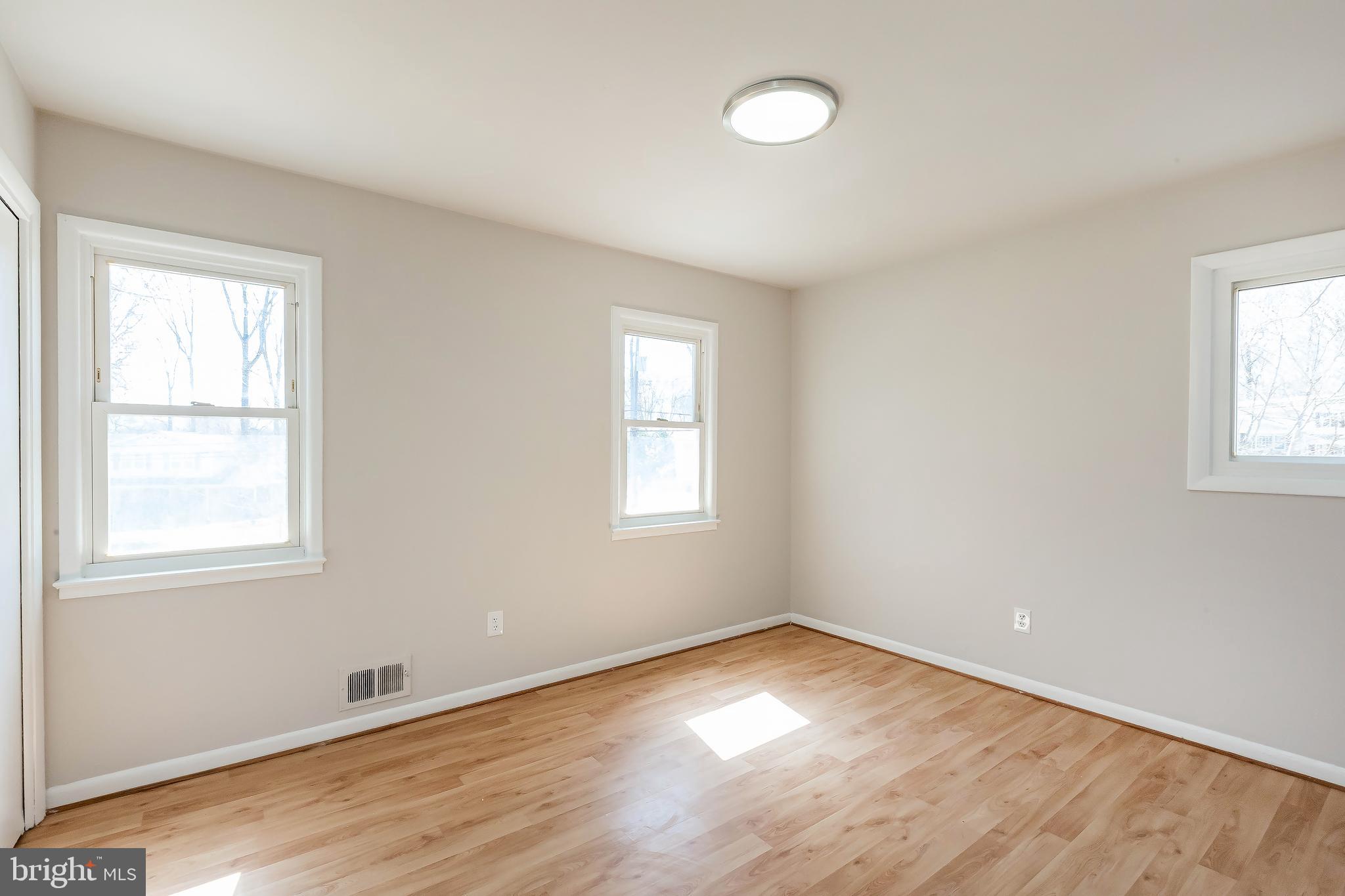 ROCK CREEK MANOR - Residential