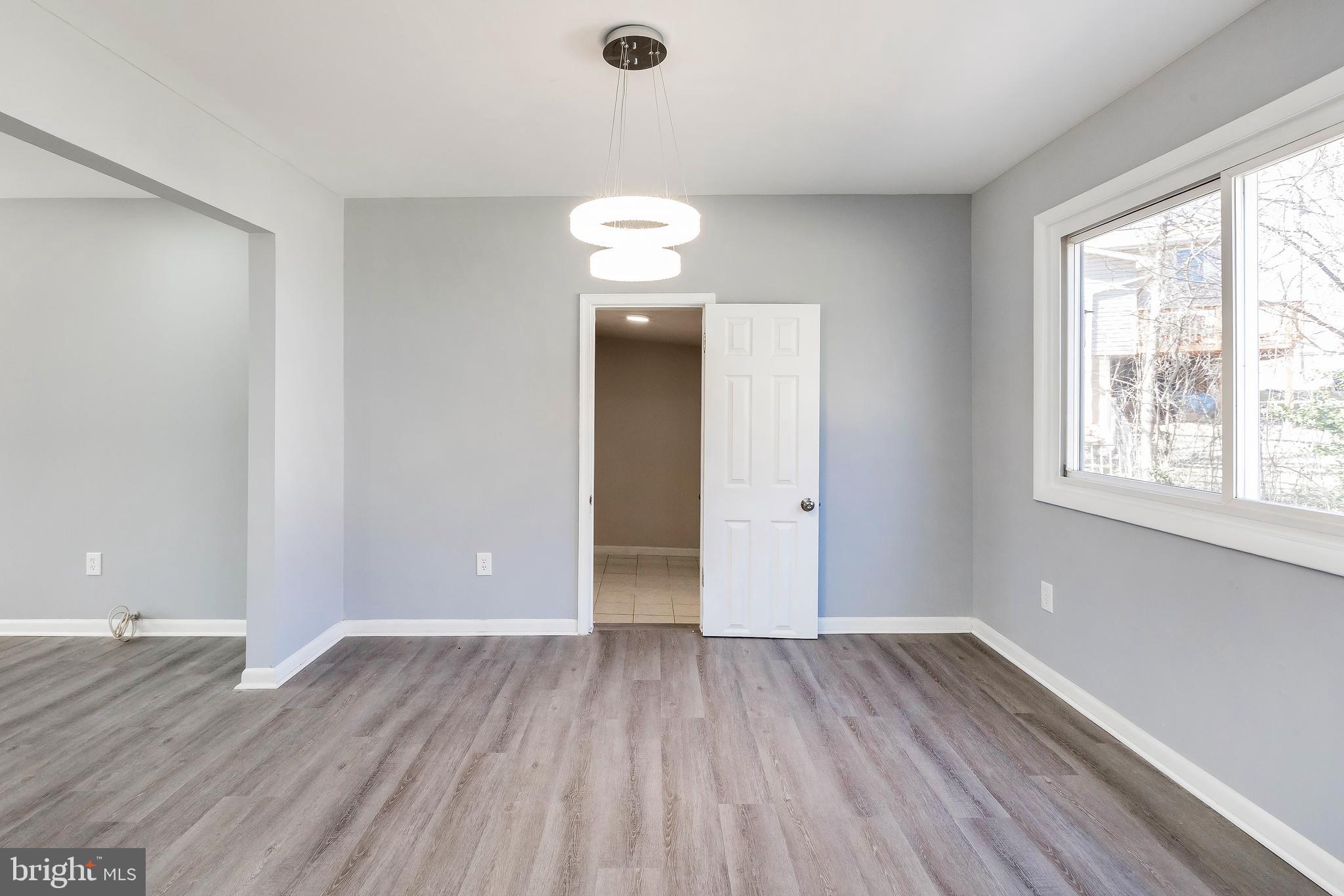 ROCK CREEK MANOR - Residential