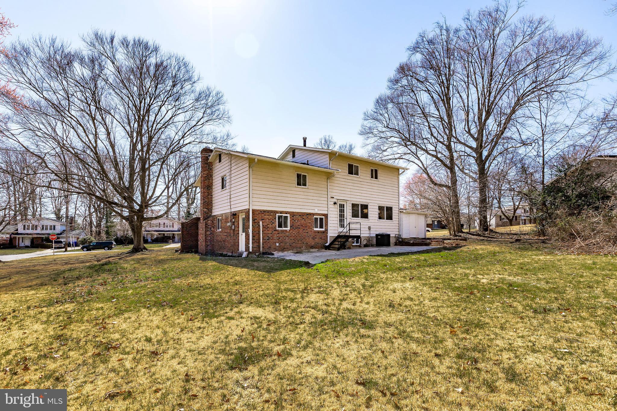 ROCK CREEK MANOR - Residential