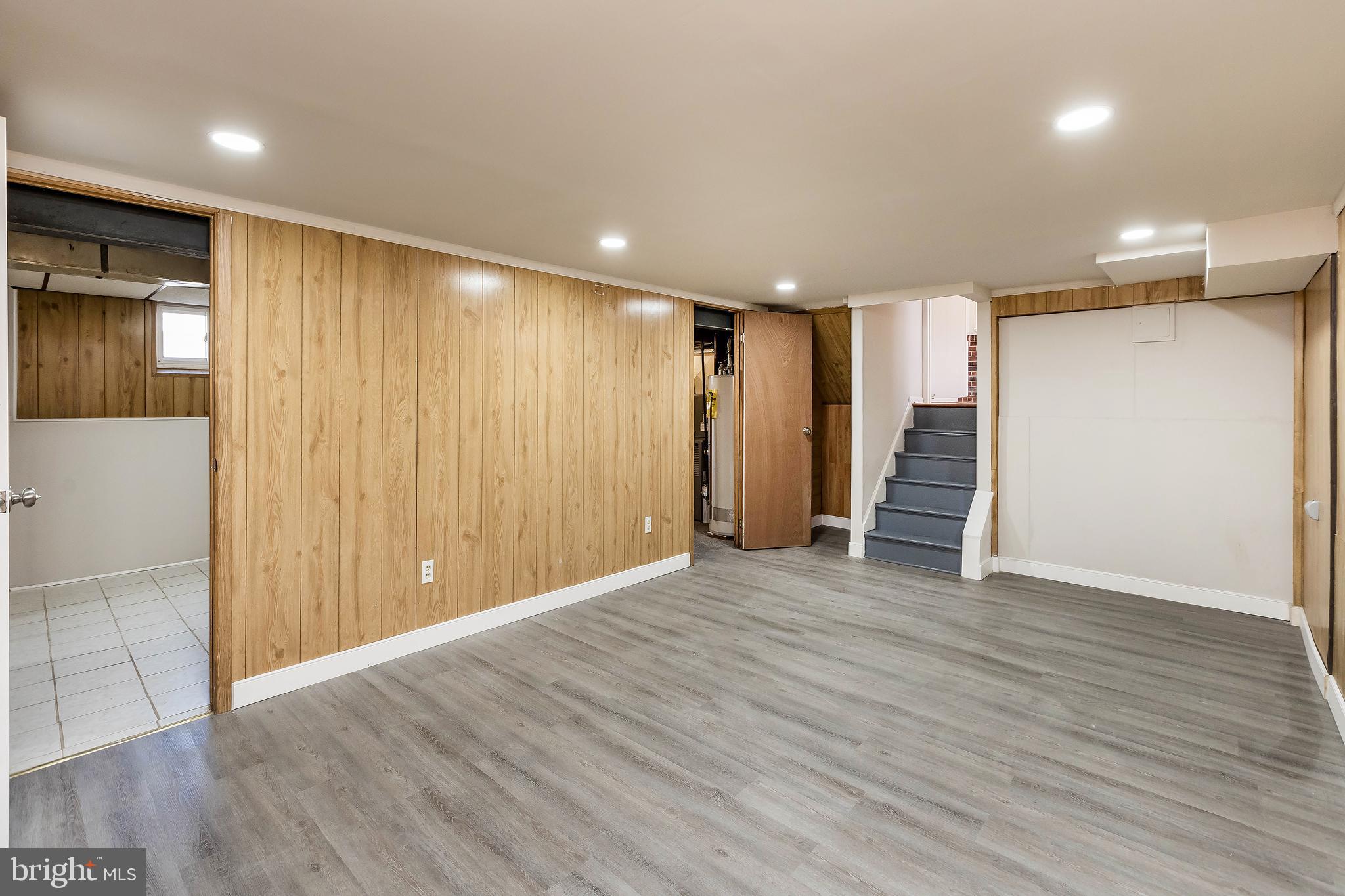 ROCK CREEK MANOR - Residential