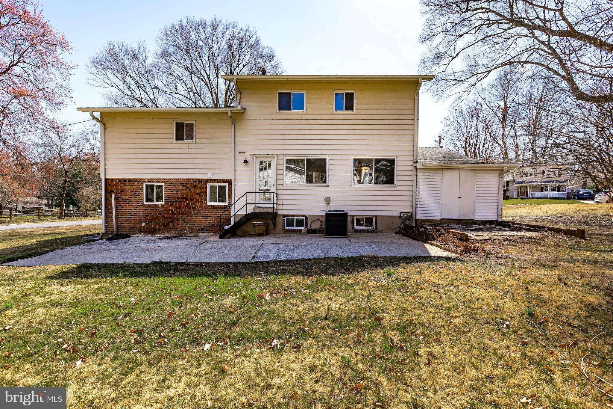 ROCK CREEK MANOR - Residential