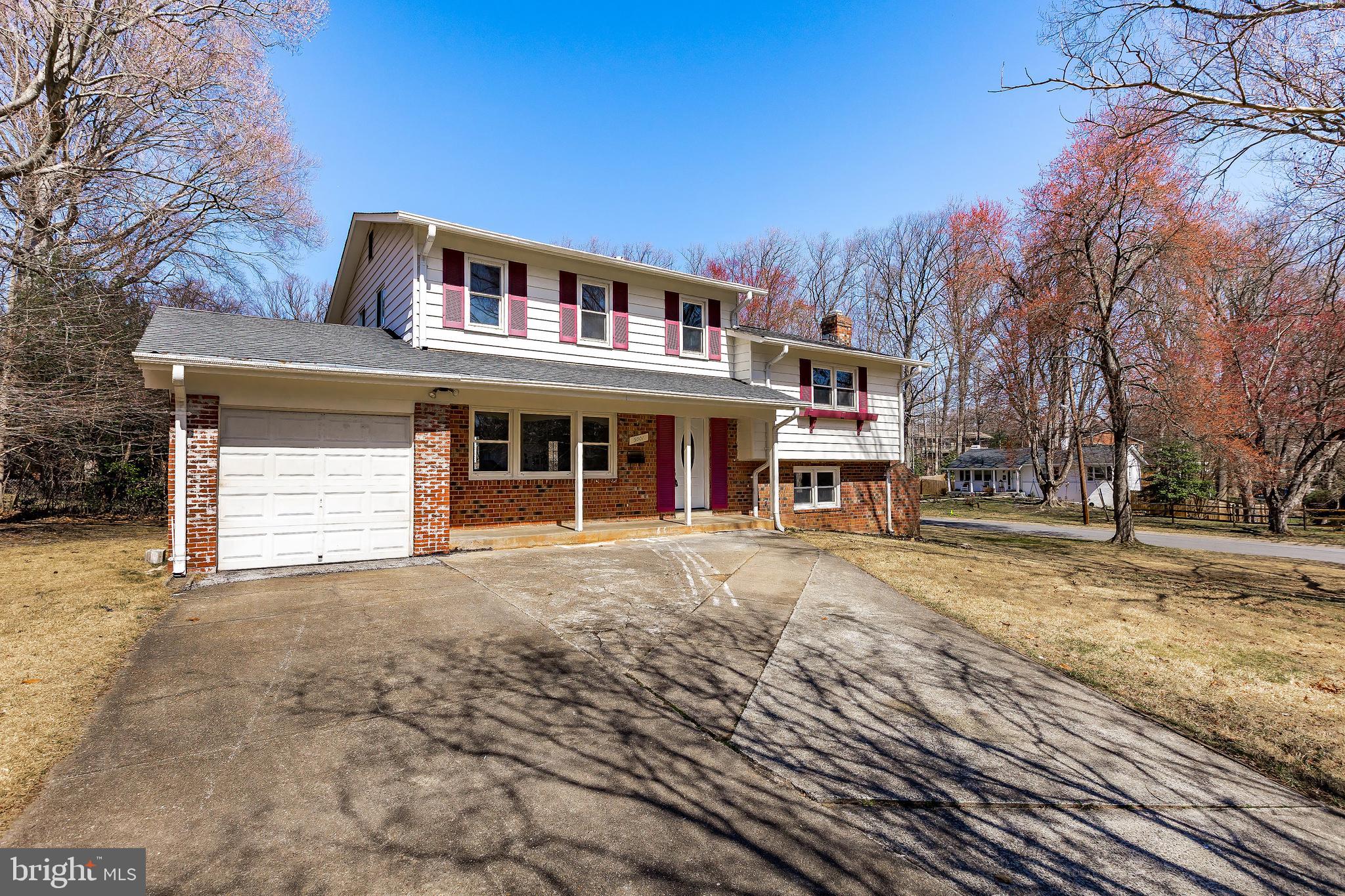 ROCK CREEK MANOR - Residential