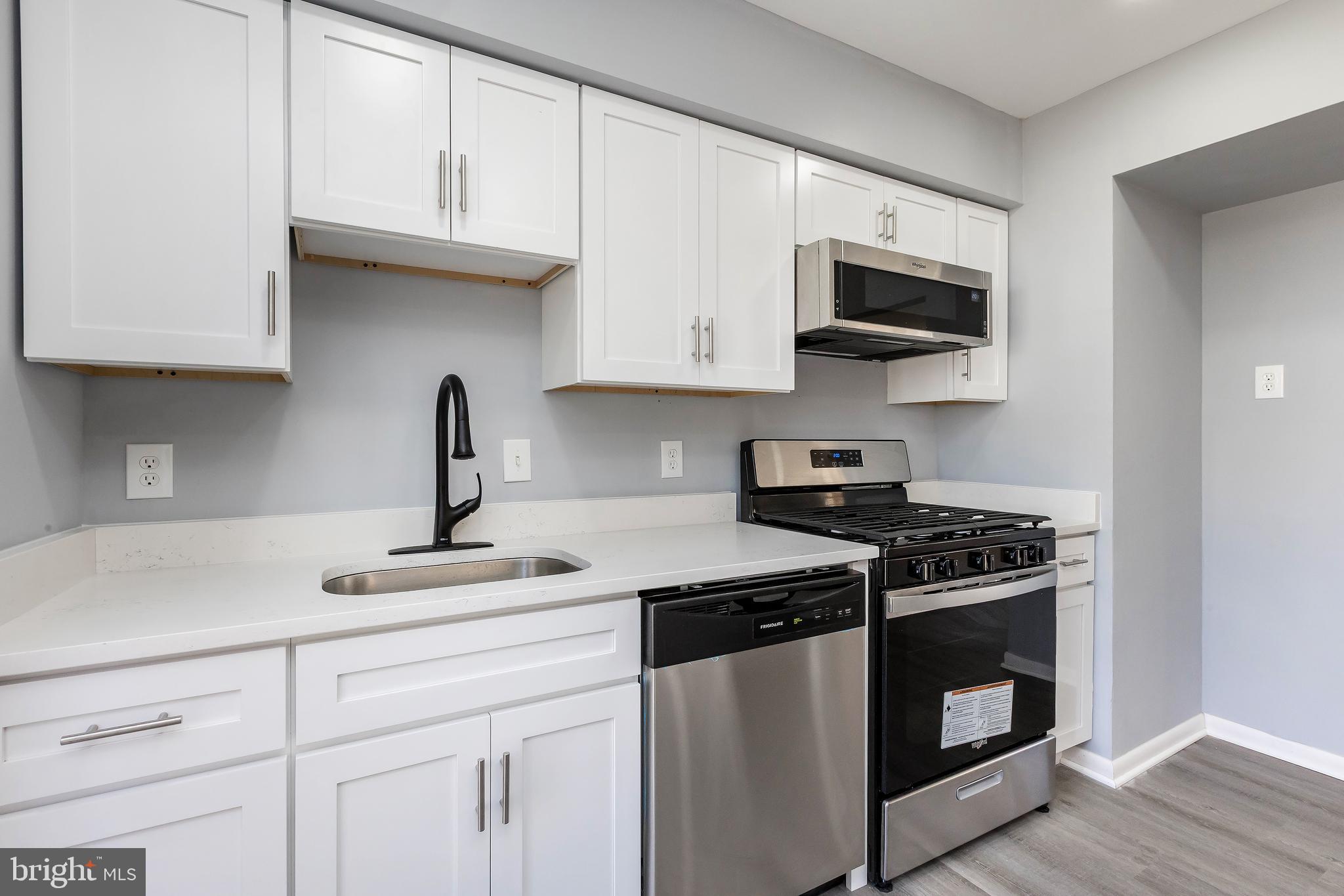 ROCK CREEK MANOR - Residential