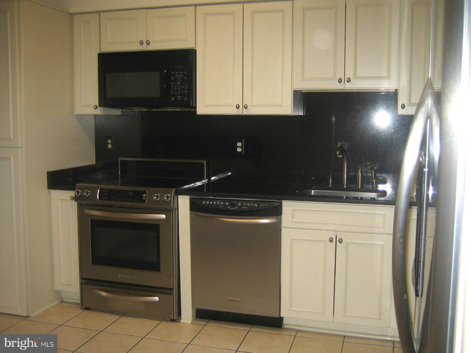 SKYLINE HOUSE - Residential Lease