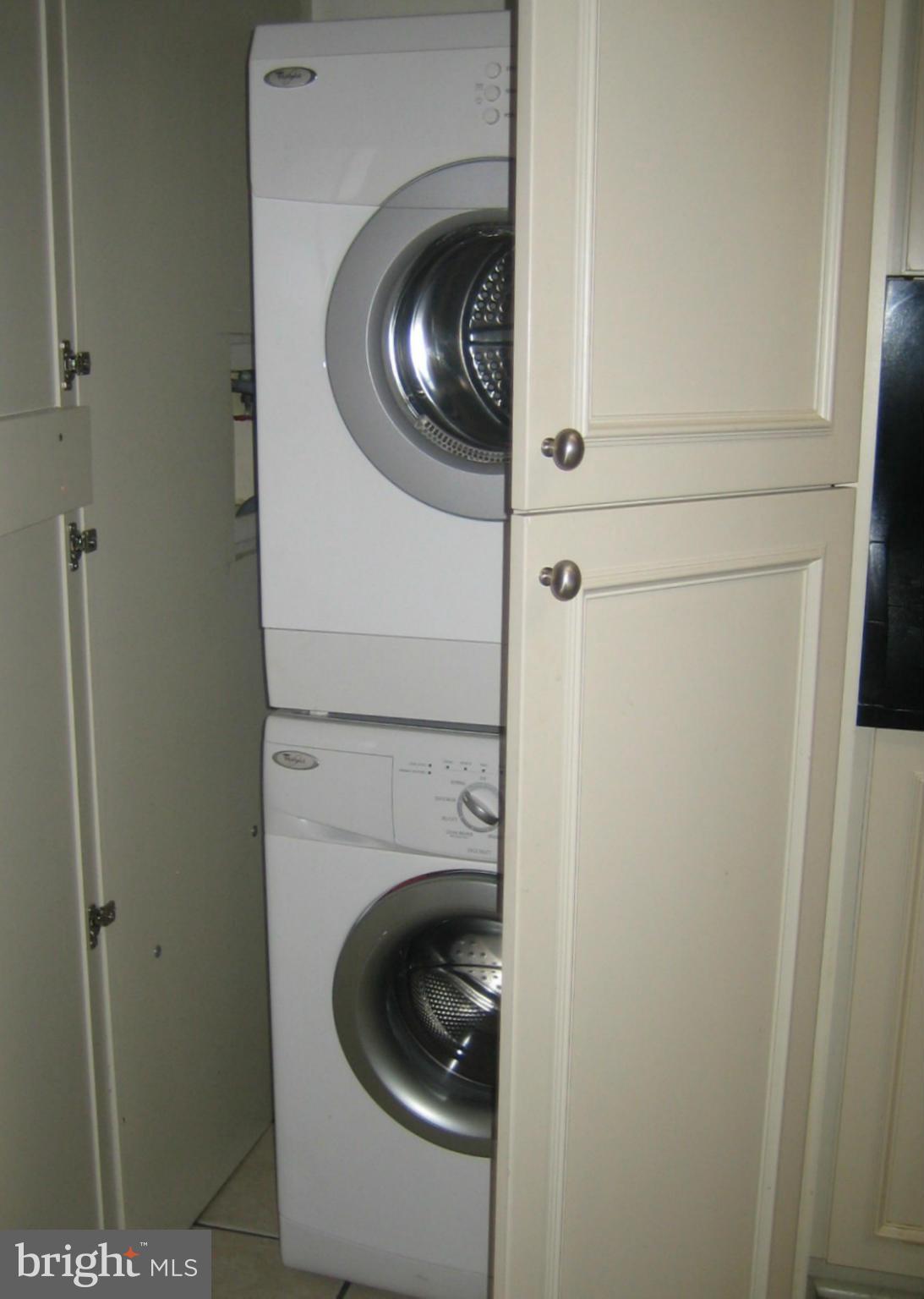 SKYLINE HOUSE - Residential Lease