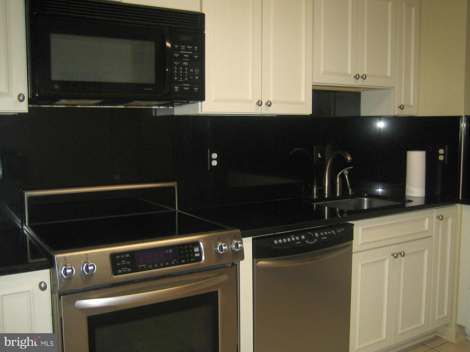 SKYLINE HOUSE - Residential Lease