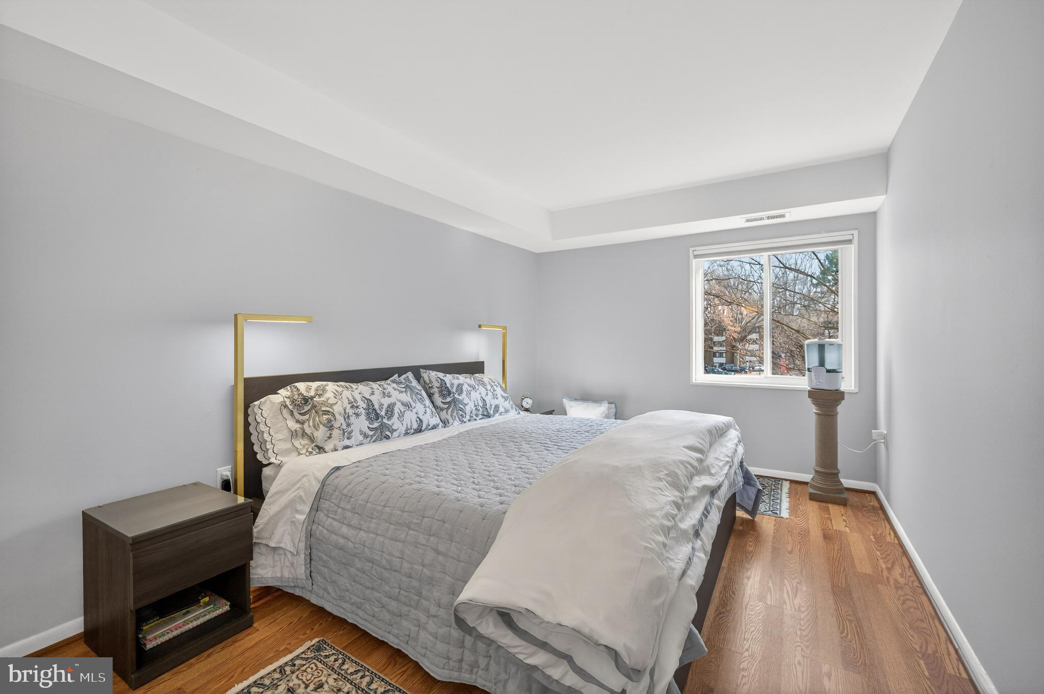 1536 NORTHGATE SQUARE 21