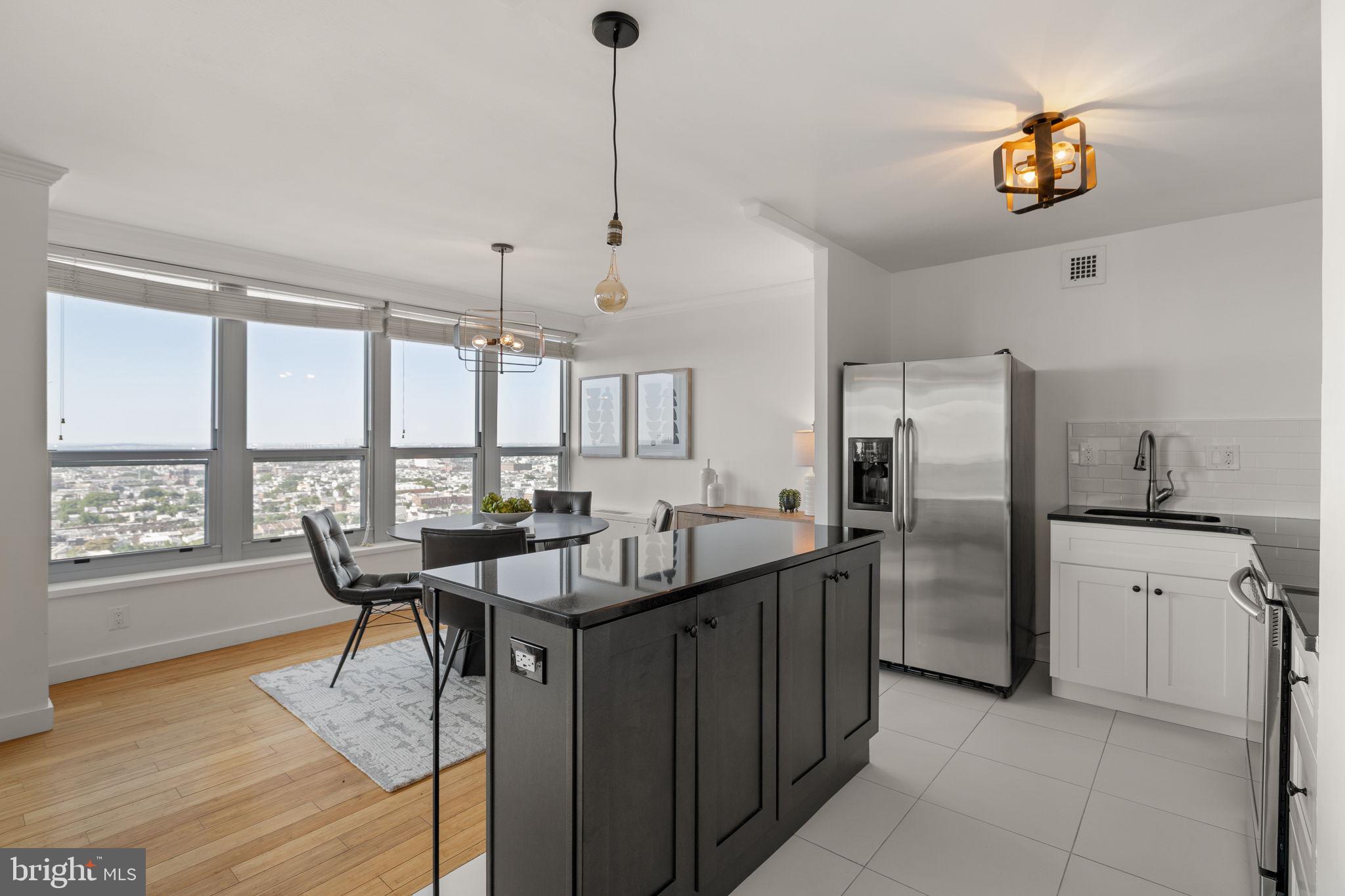 224 W RITTENHOUSE SQUARE 30 2311