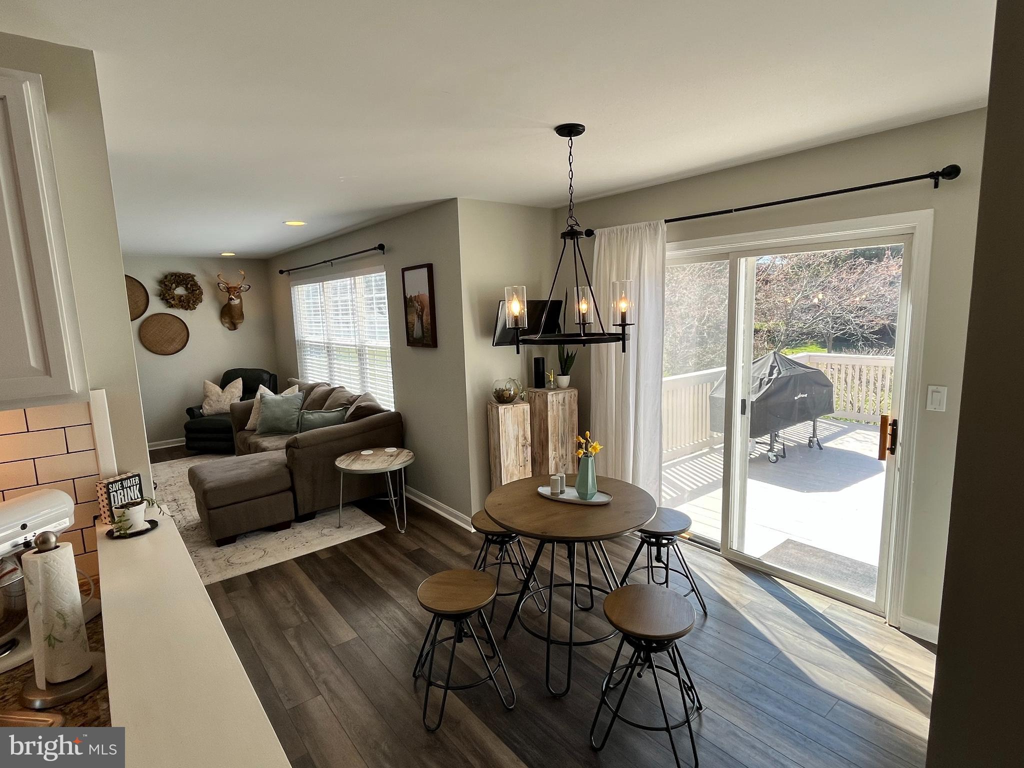 SOUTH MOUNTAIN ESTATES - Residential
