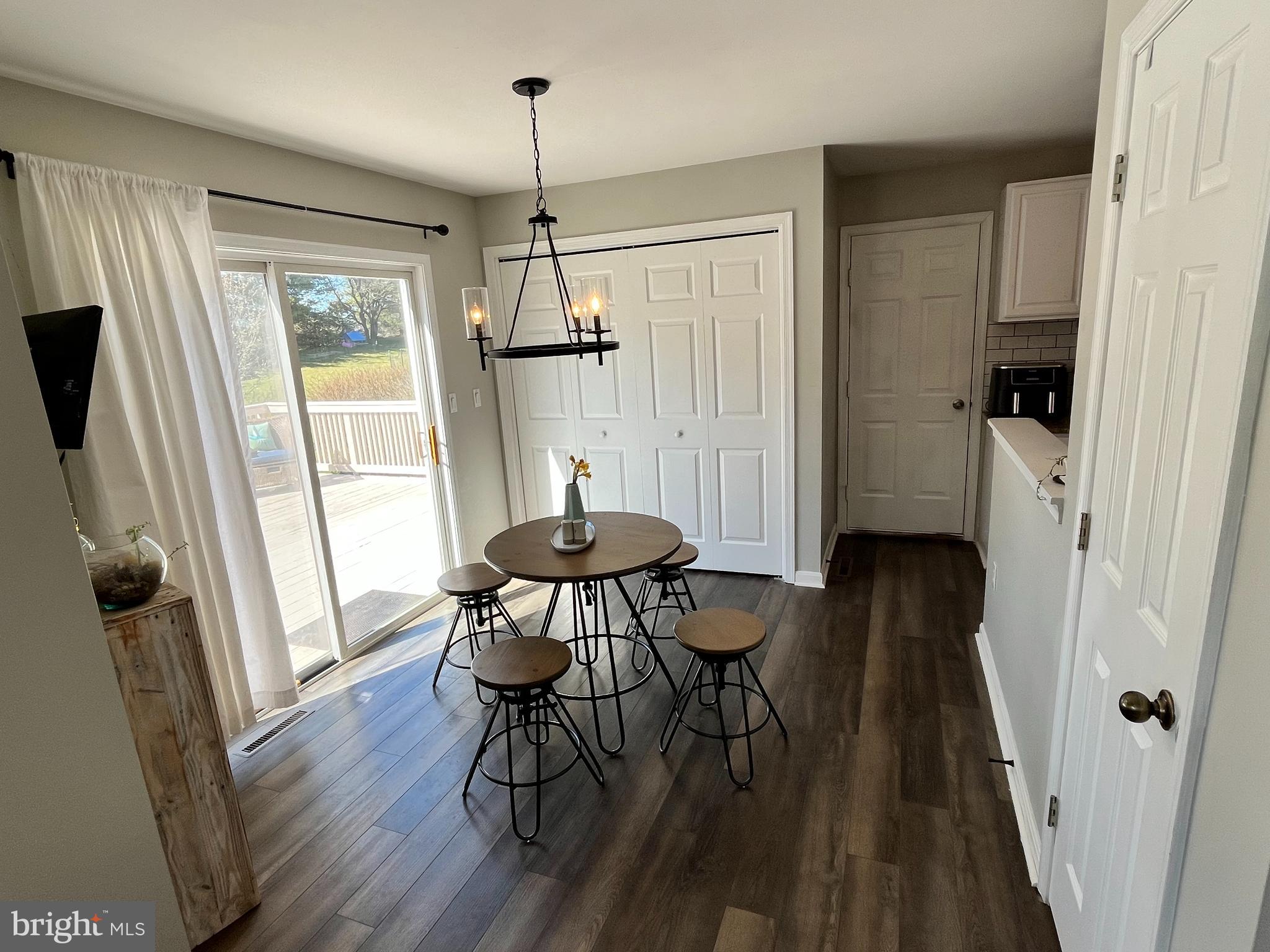 SOUTH MOUNTAIN ESTATES - Residential