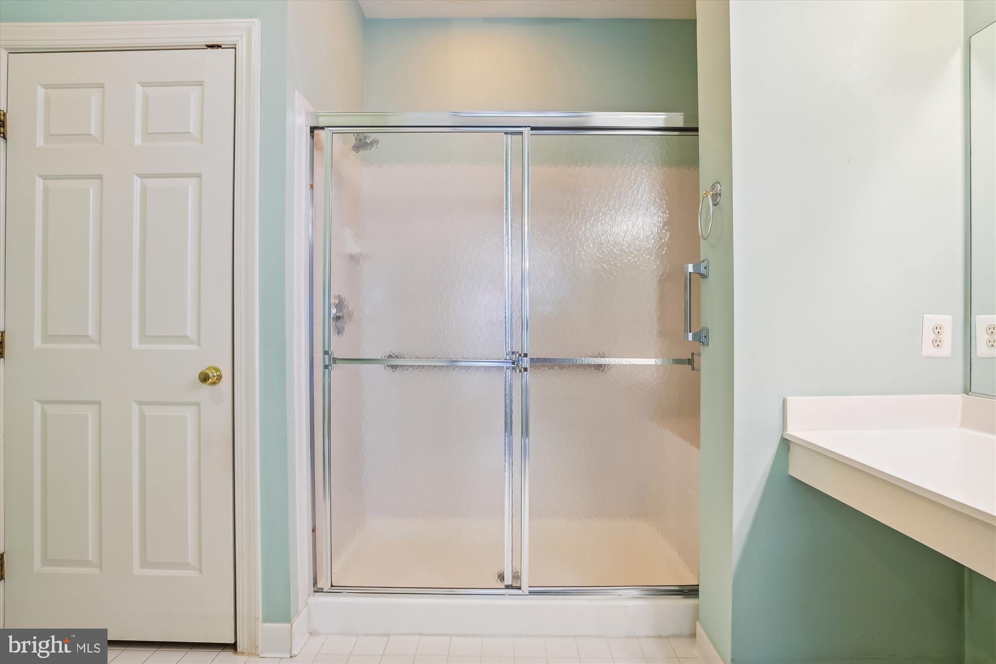 SOUTH RIVER COLONY - Residential