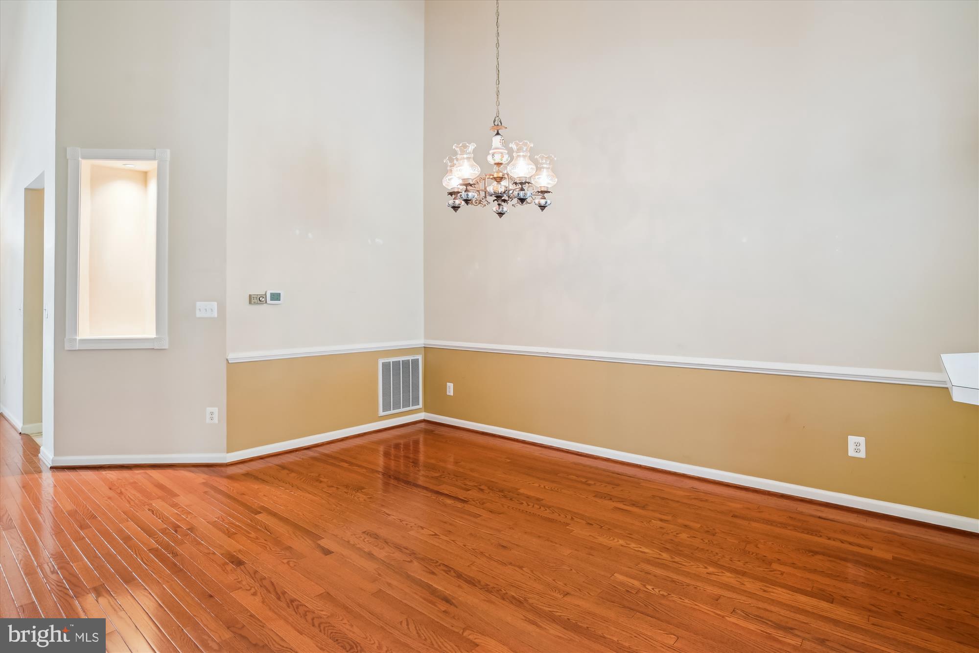 SOUTH RIVER COLONY - Residential