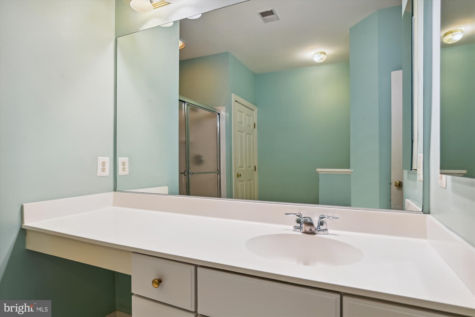 SOUTH RIVER COLONY - Residential