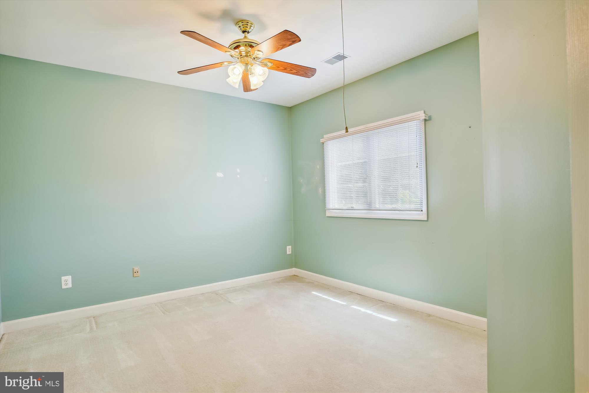 SOUTH RIVER COLONY - Residential