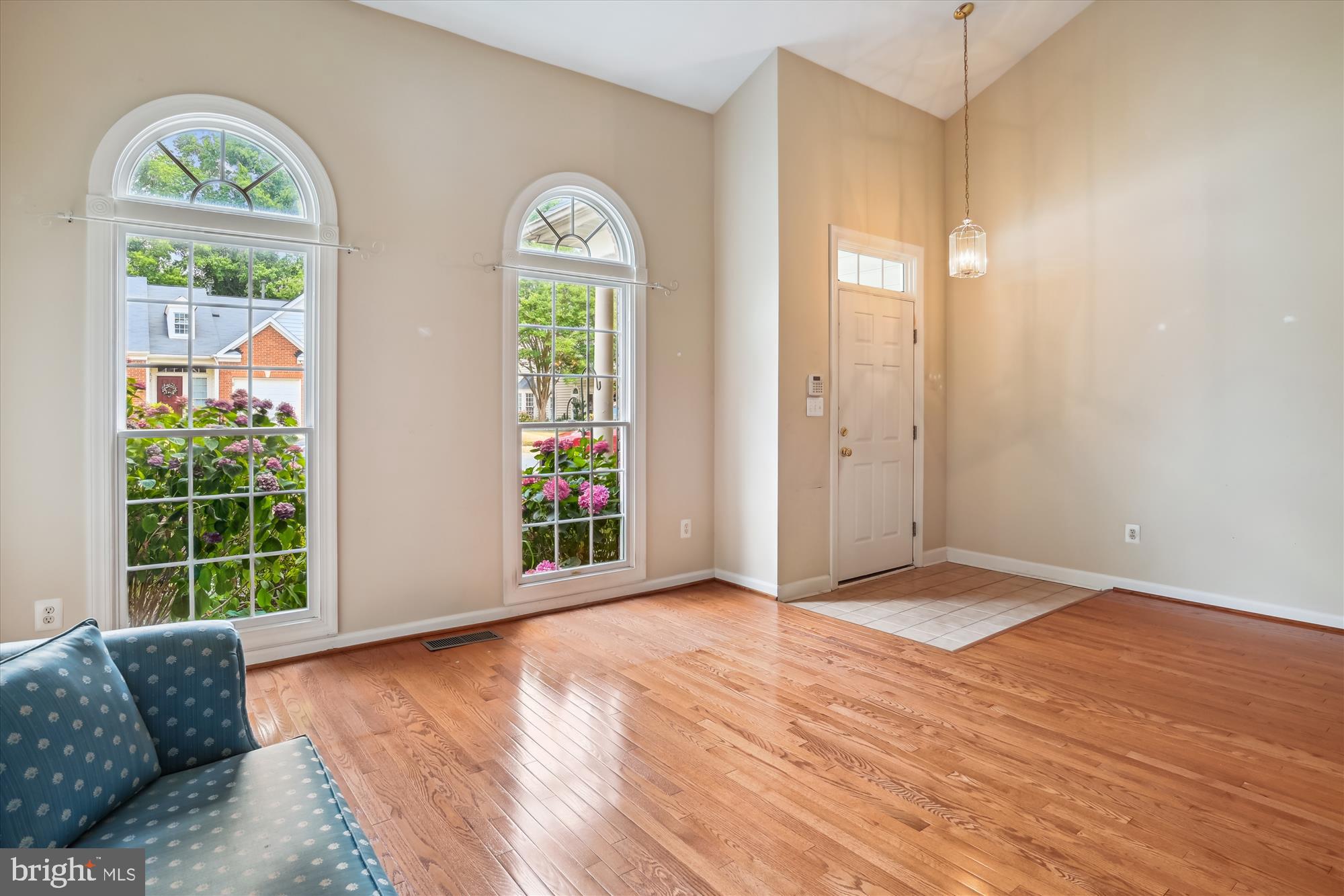 SOUTH RIVER COLONY - Residential