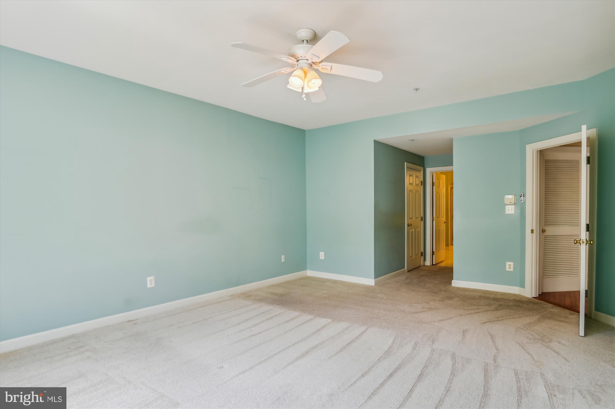 SOUTH RIVER COLONY - Residential