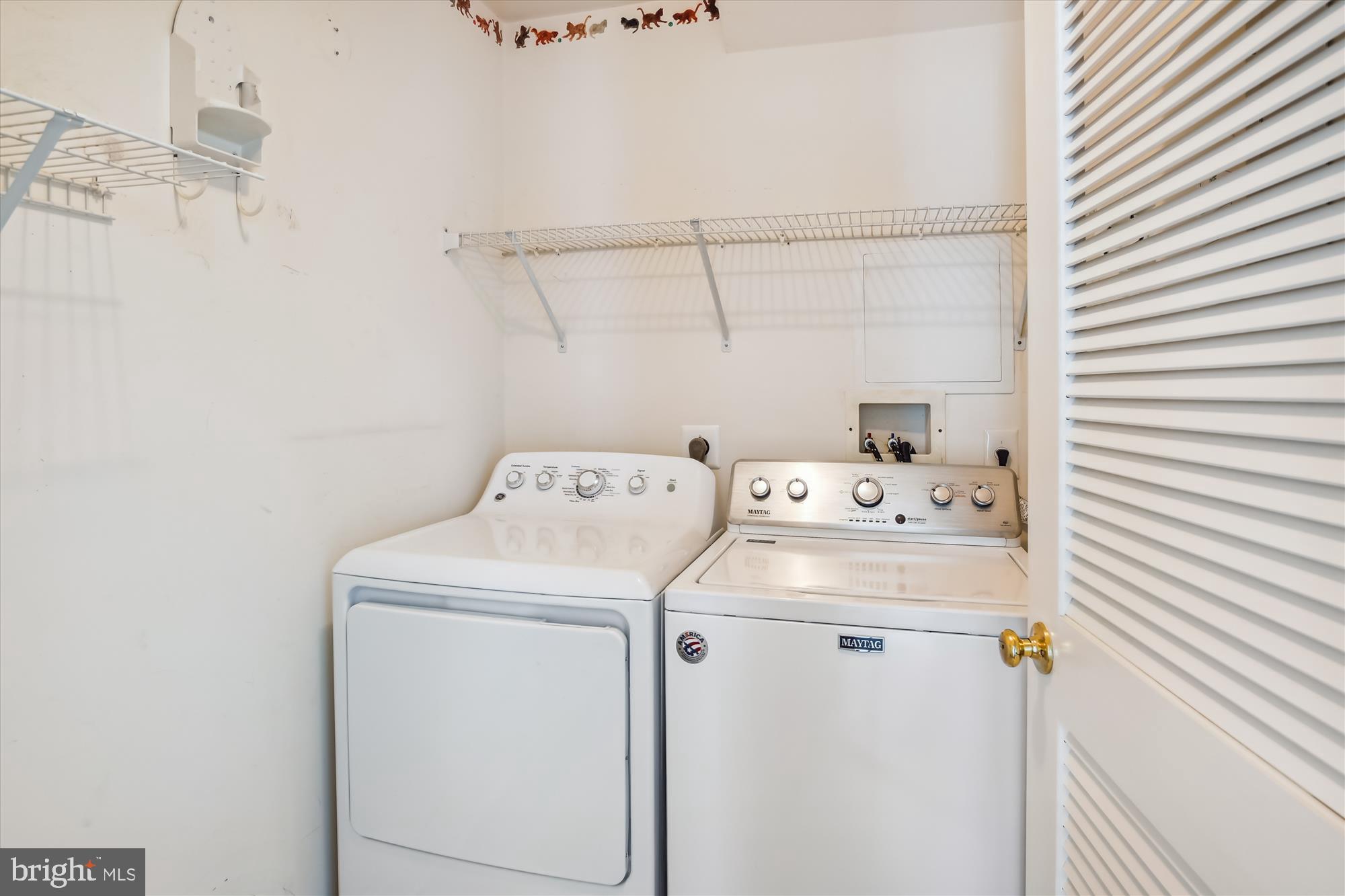 SOUTH RIVER COLONY - Residential