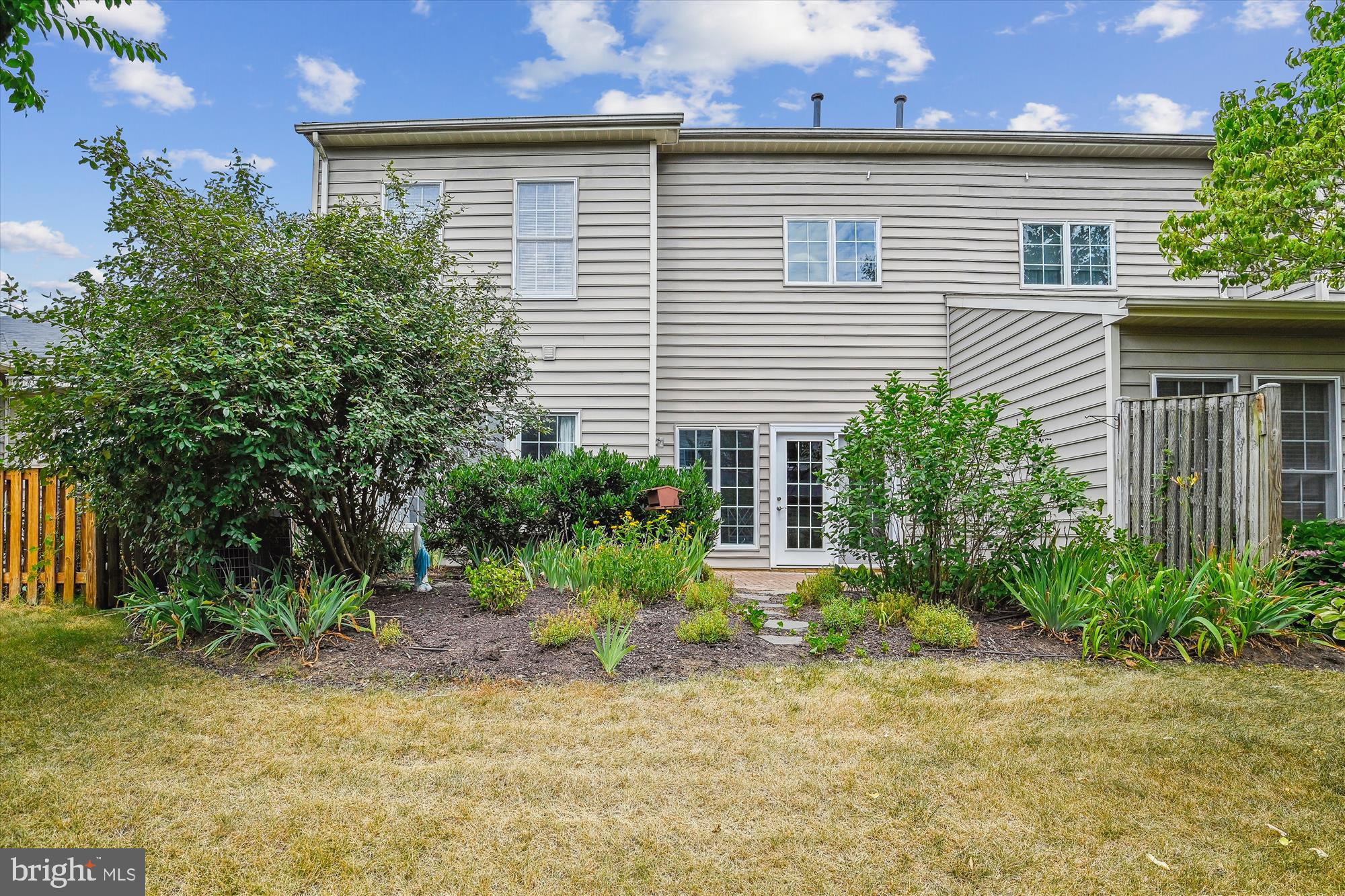 SOUTH RIVER COLONY - Residential