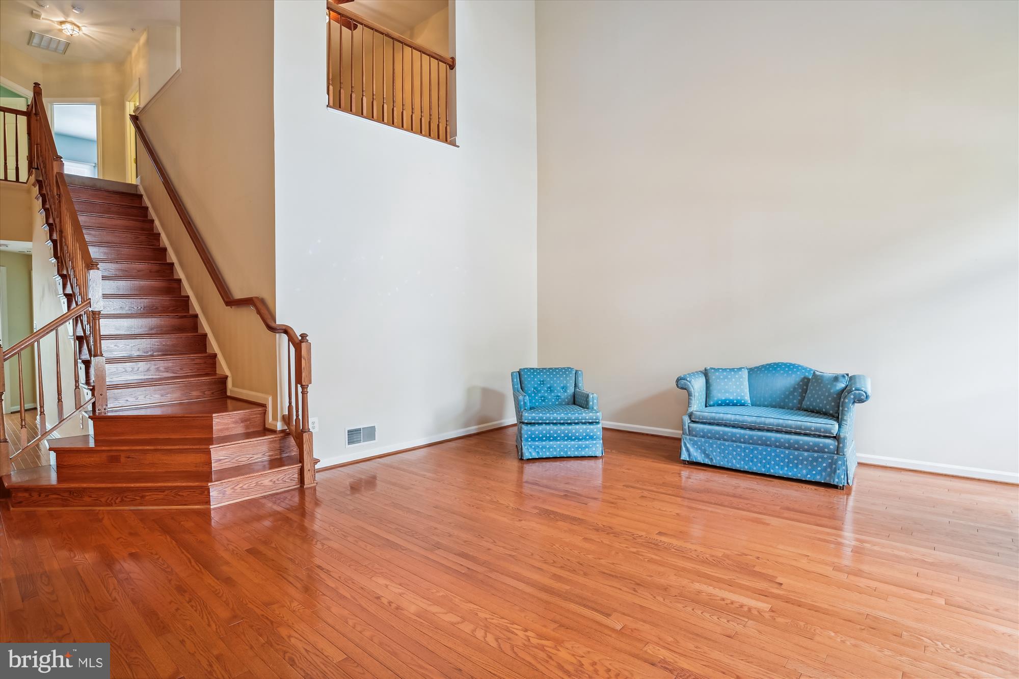 SOUTH RIVER COLONY - Residential