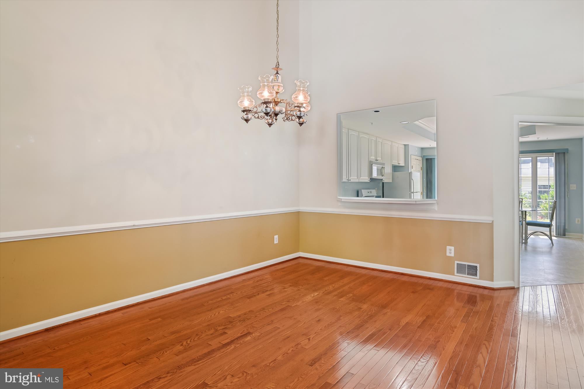 SOUTH RIVER COLONY - Residential