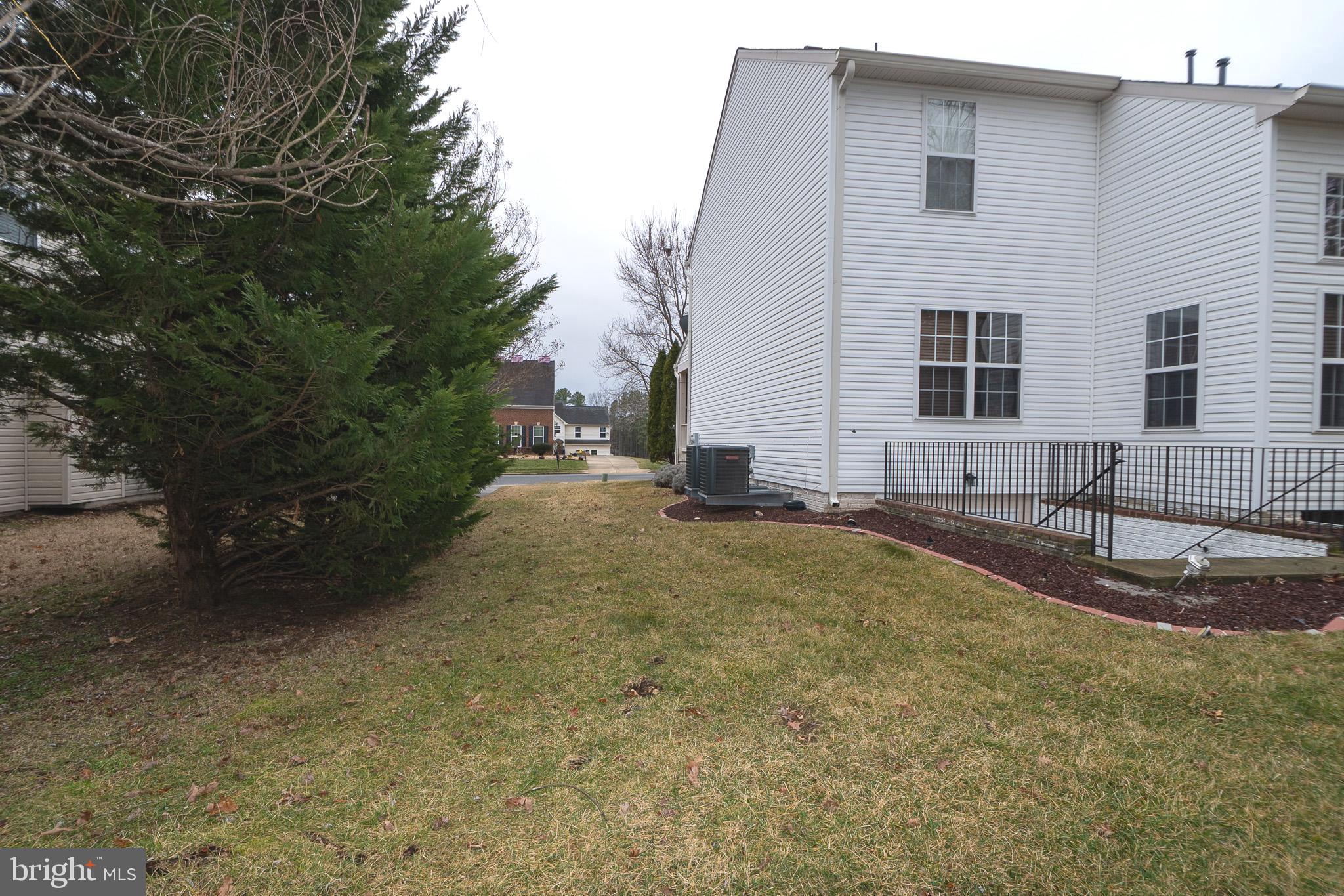 ESTATES AT LEE'S PARKE - Residential