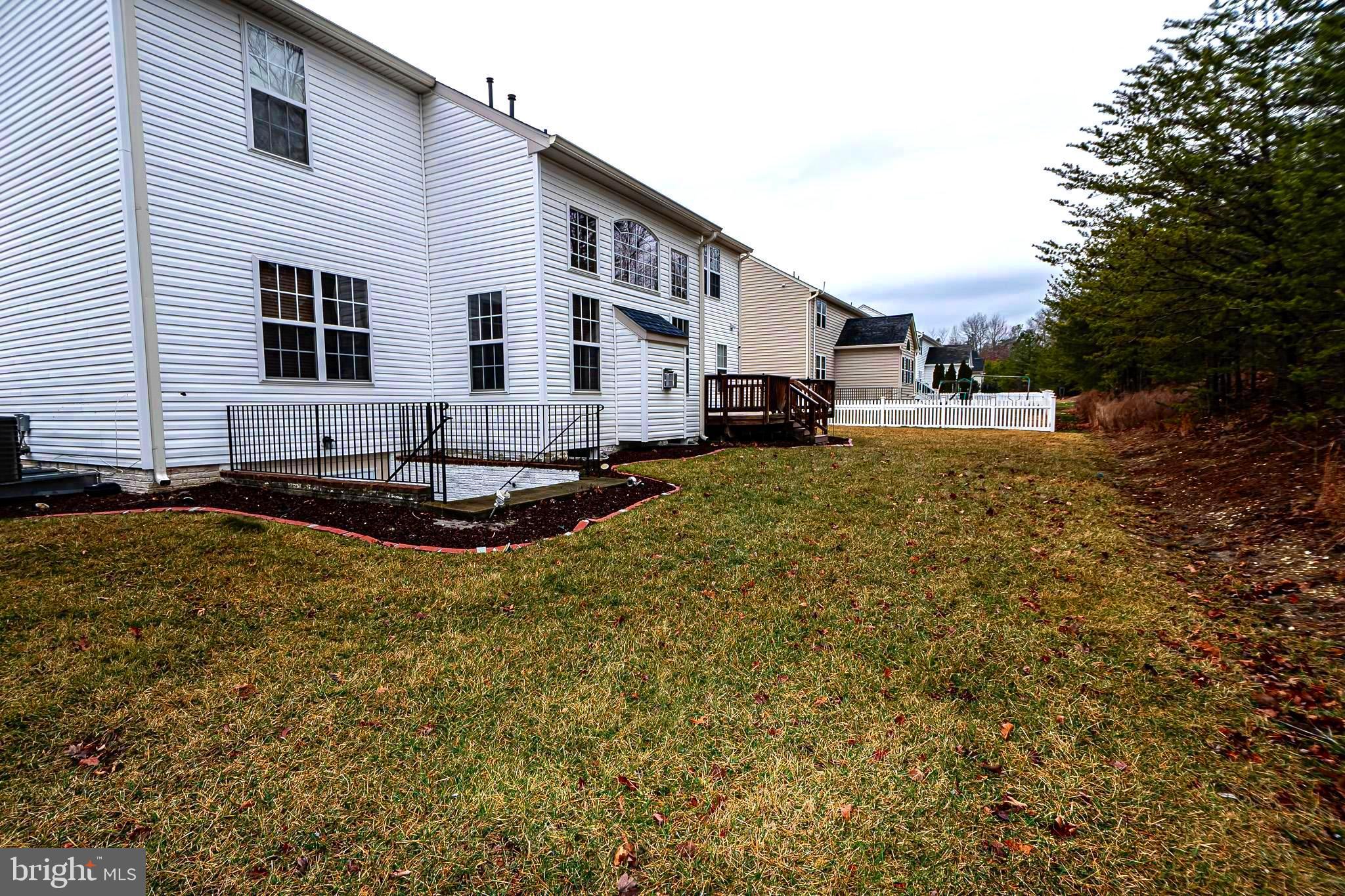 ESTATES AT LEE'S PARKE - Residential