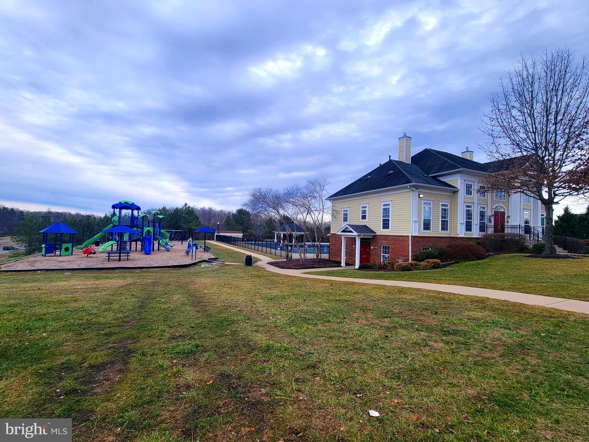 ESTATES AT LEE'S PARKE - Residential