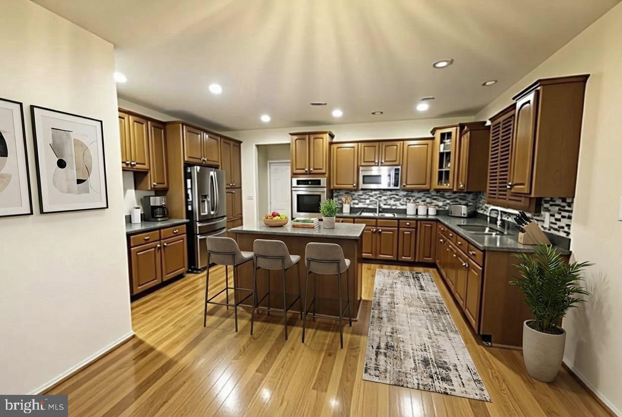 ESTATES AT LEE'S PARKE - Residential